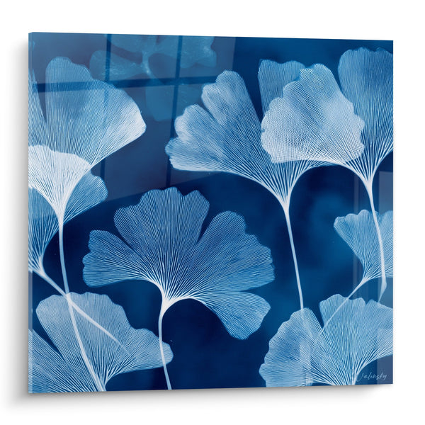 Cyaanblauwe ginkgobladertafel op marineblauwe achtergrond - Botanische afdruk - Ginkgo-editie
