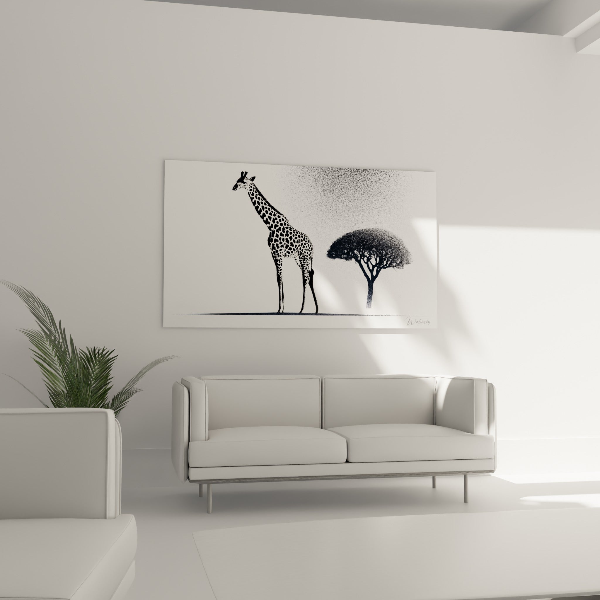 Acacia sombre et girafe tachetée en noir et blanc au-dessus d'un canapé dans un salon lumineux