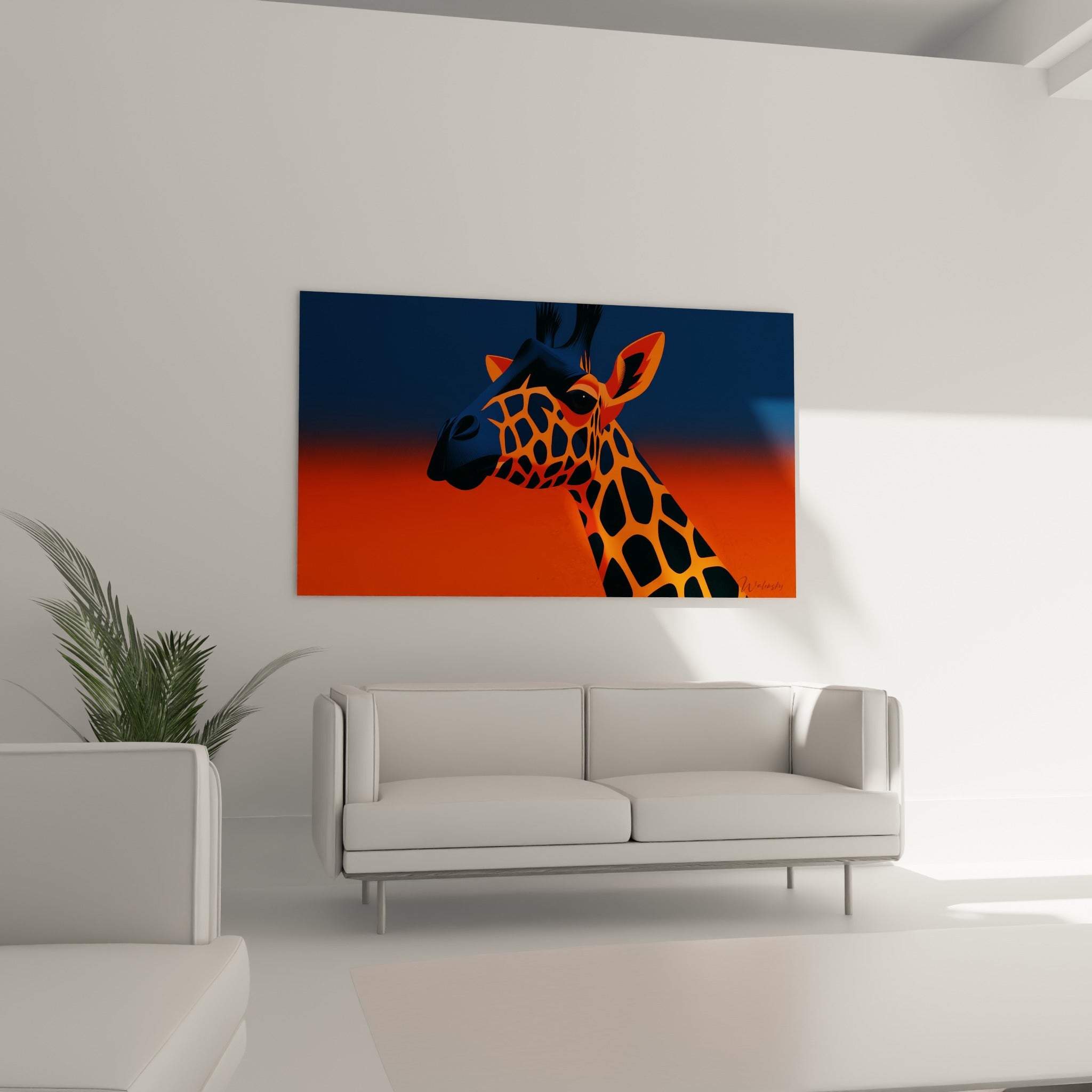 Tête de girafe graphique aux taches orange vif sur fond bleu nuit, placée au-dessus d'un canapé dans un salon lumineux
