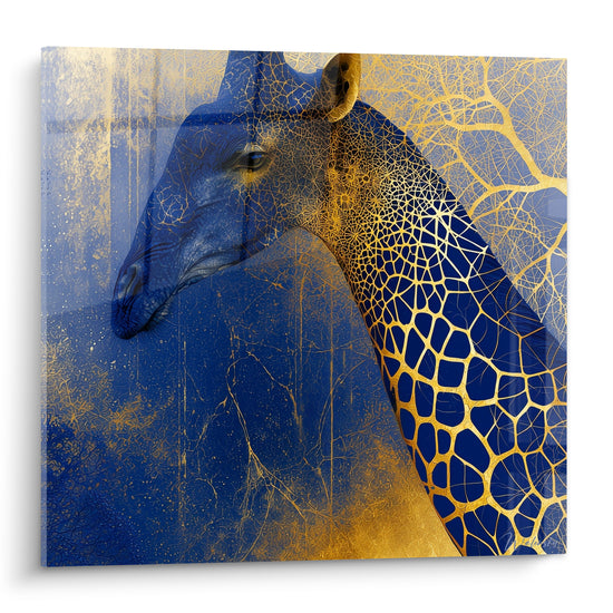 Girafe en profil, bleu marine profond et motifs dorés ramifiés sur le cou et l'arrière-plan