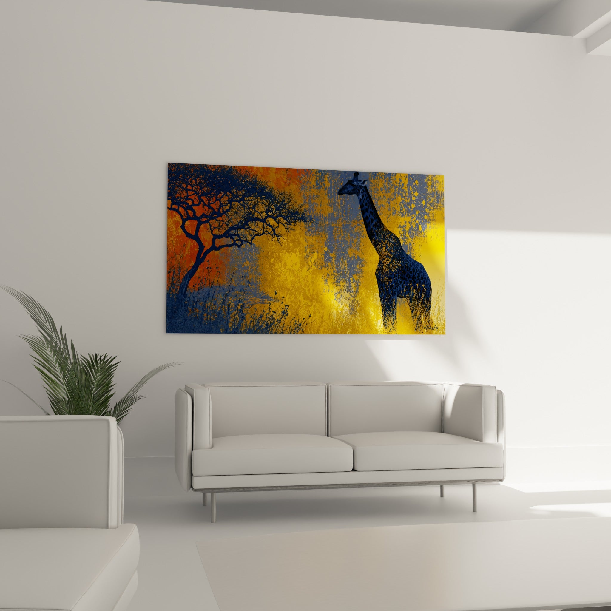 Girafe tachetée bleu nuit se détachant sur un fond orangé et doré, au-dessus d'un canapé dans un salon lumineux