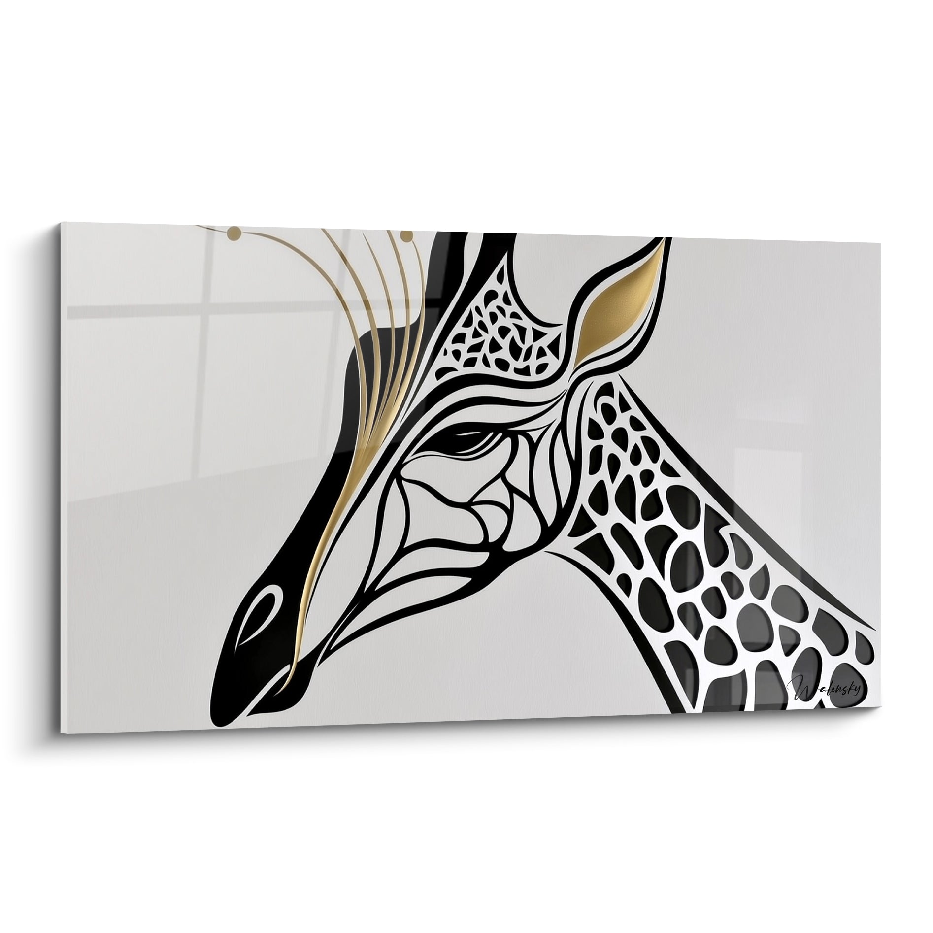 Girafe graphique noir et blanc au profil élancé, oreille dorée et motifs tachetés stylisés