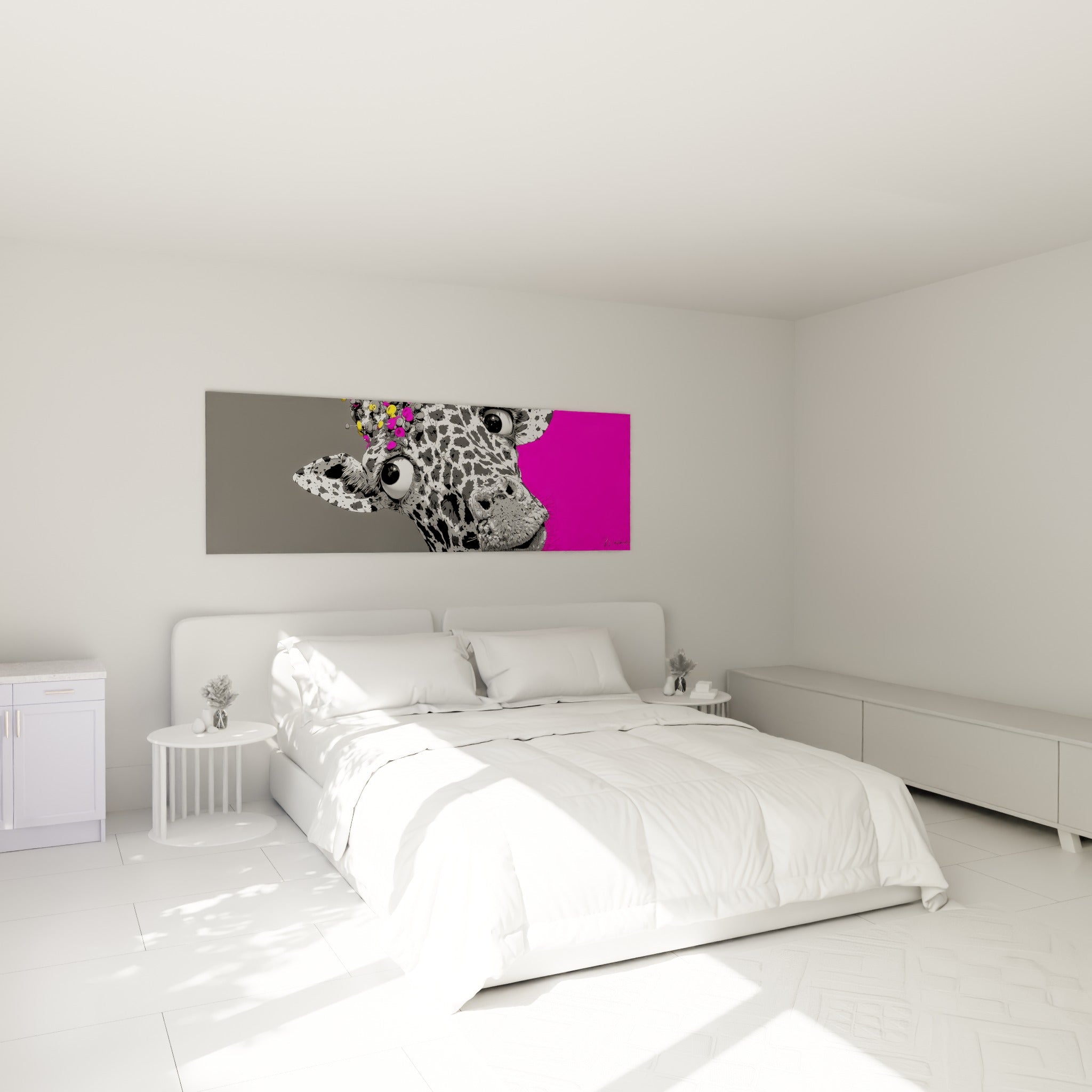 Museau moucheté et fond bicolore gris rose de cette girafe, au-dessus d'un lit dans une chambre claire