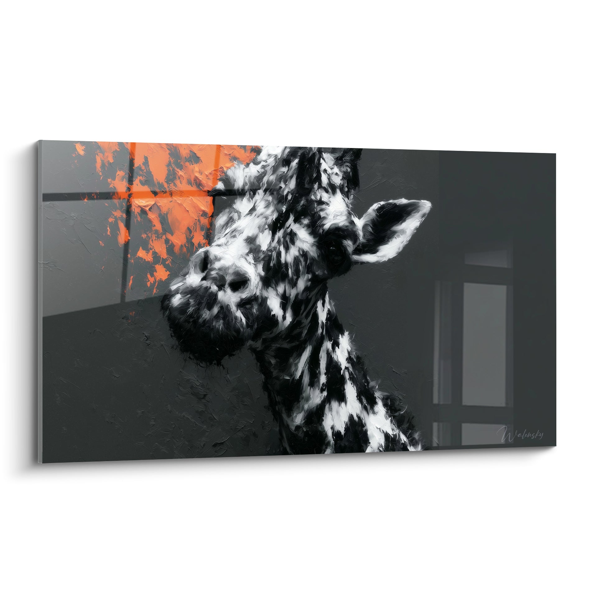 Girafe penchée au pelage noir et blanc, touche orangée en arrière-plan, style pictural graphique