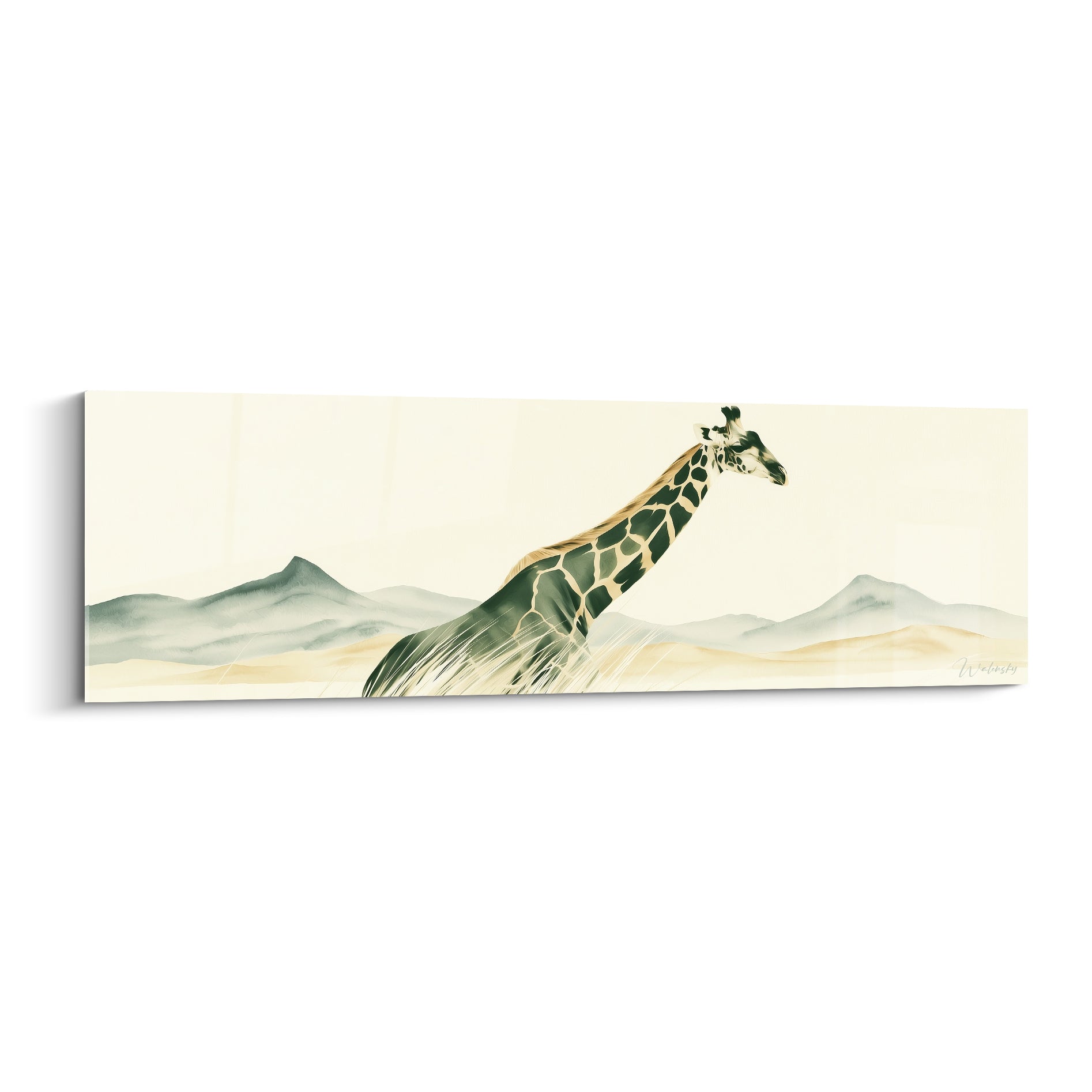 Girafe silhouette ocre et vert sauge se fondant en herbes hautes sur fond de collines brumeuses