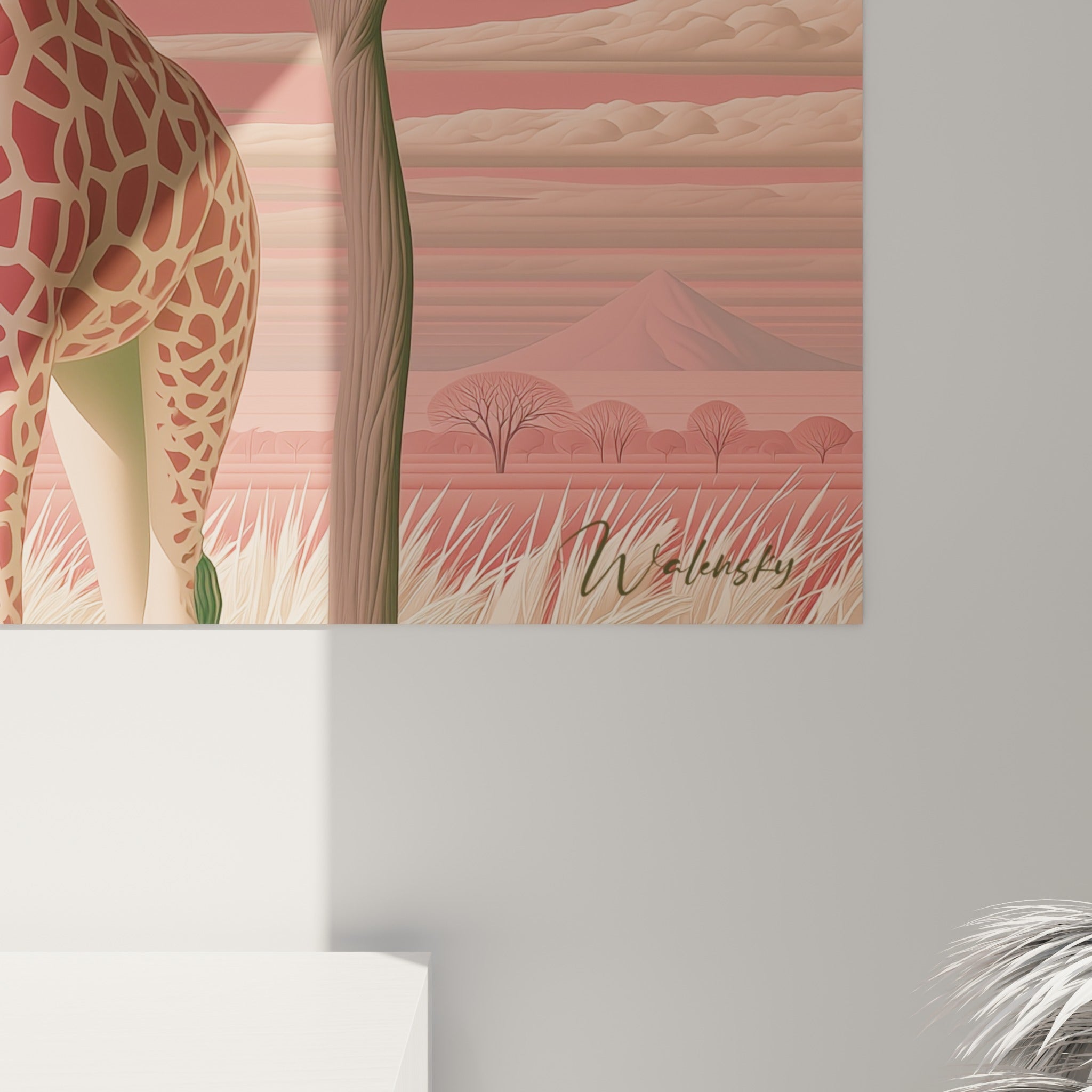 Motifs réticulés rose corail et crème du pelage des girafes, grain fin et dégradés visibles de près