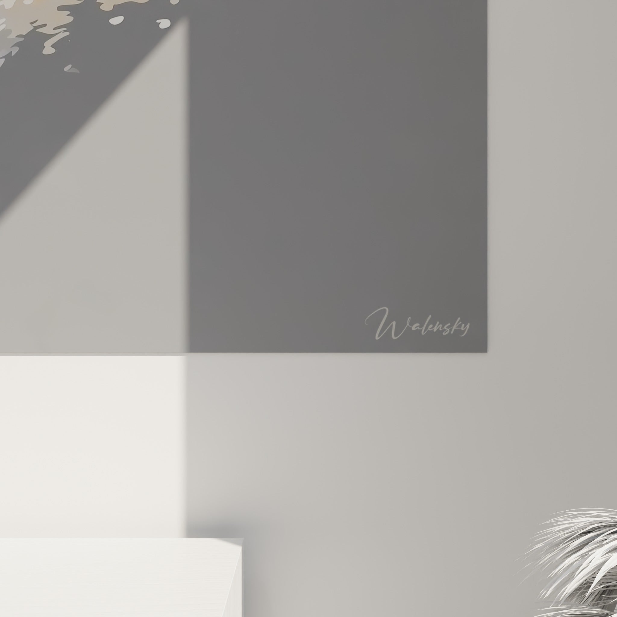 Matière picturale beige et blanche éclatée en fines projections sur fond gris anthracite texturé