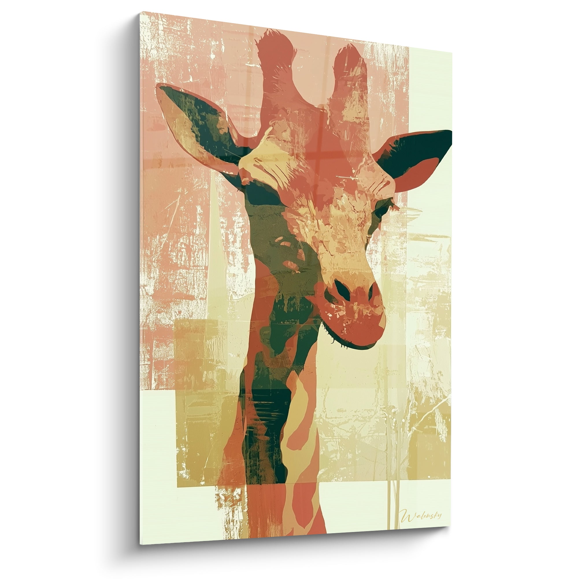 Girafe en aplats terracotta et vert kaki, regard frontal sur fond beige texturé