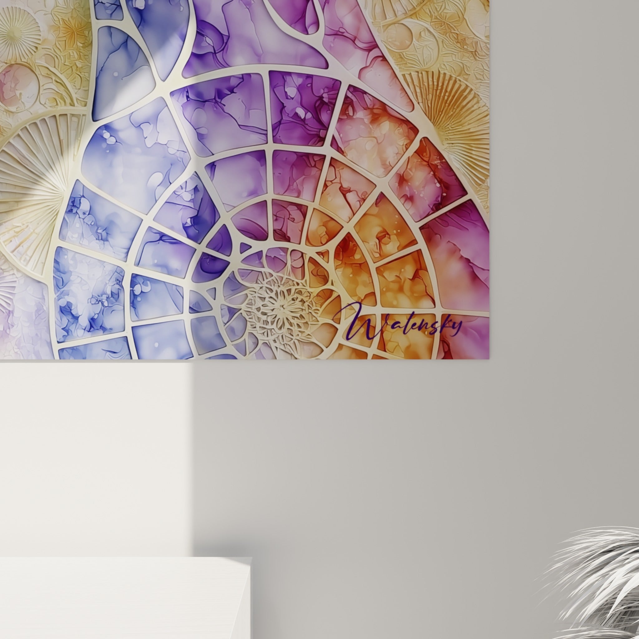 Détail des filaments dorés et des teintes violettes fondues sur la texture picturale de la girafe