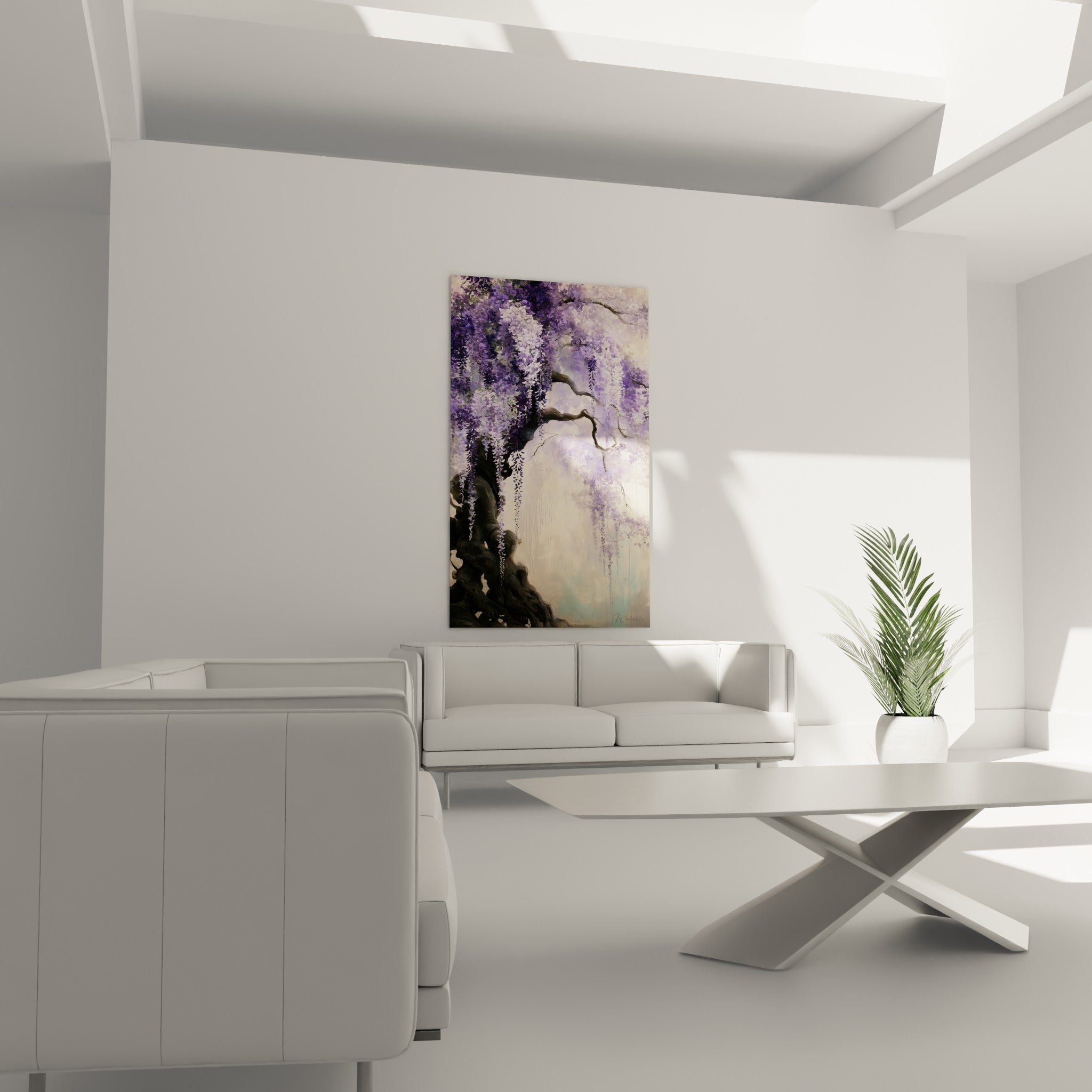 Fleurs de glycine violette et crème retombant en cascade au-dessus d'un canapé dans un salon lumineux