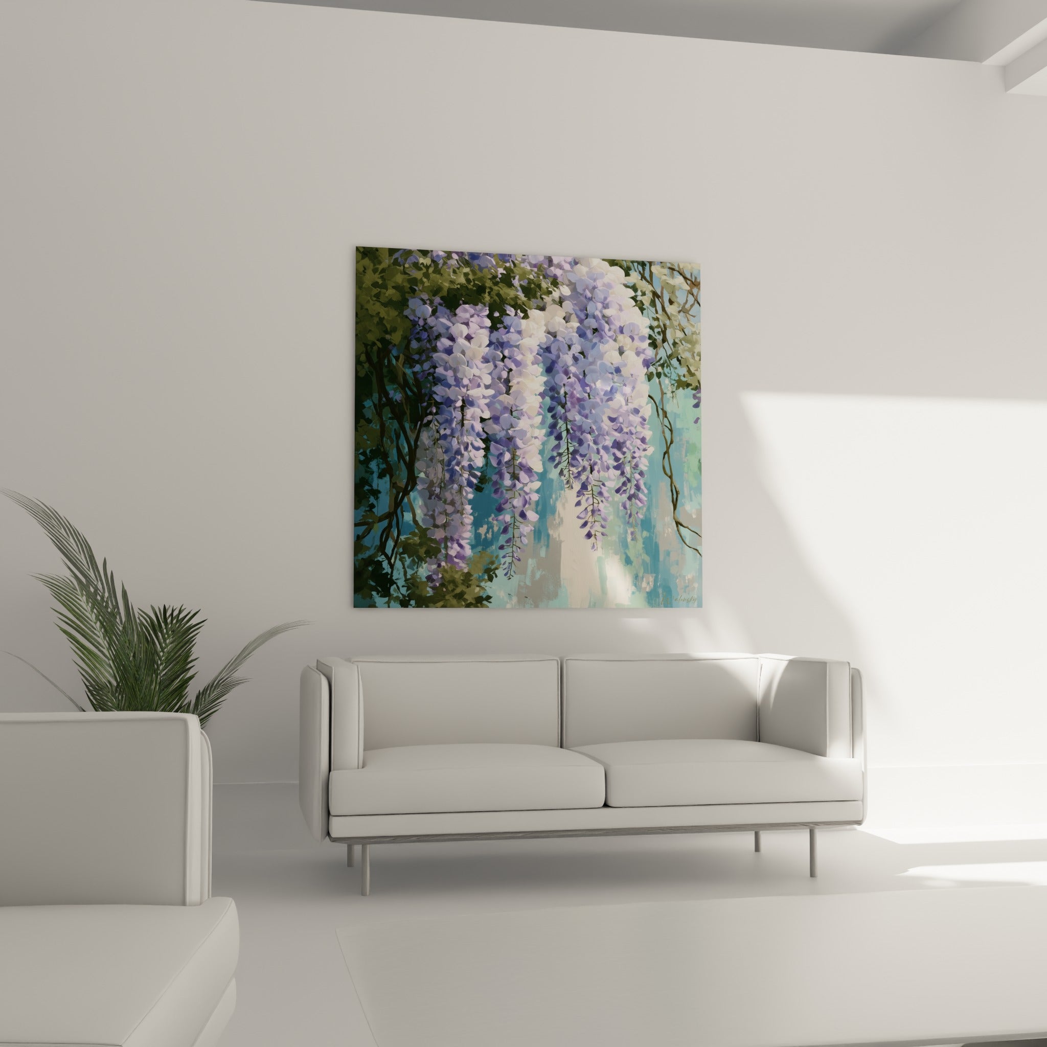 Glycine turquoise et lilas en cascade au-dessus d'un canapé dans un salon lumineux