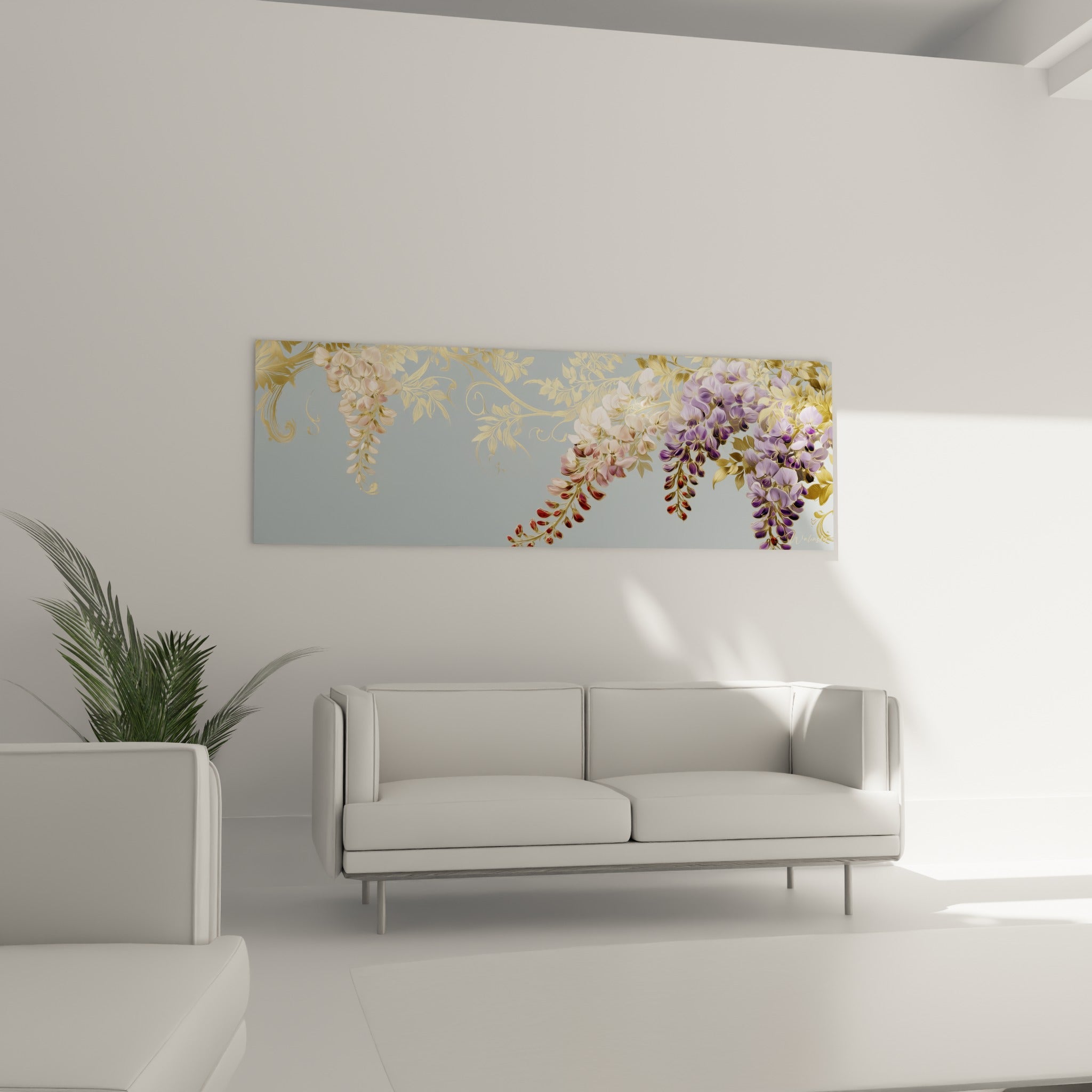 Fleurs de glycine dorées et mauves déployées au-dessus d'un canapé dans un salon lumineux