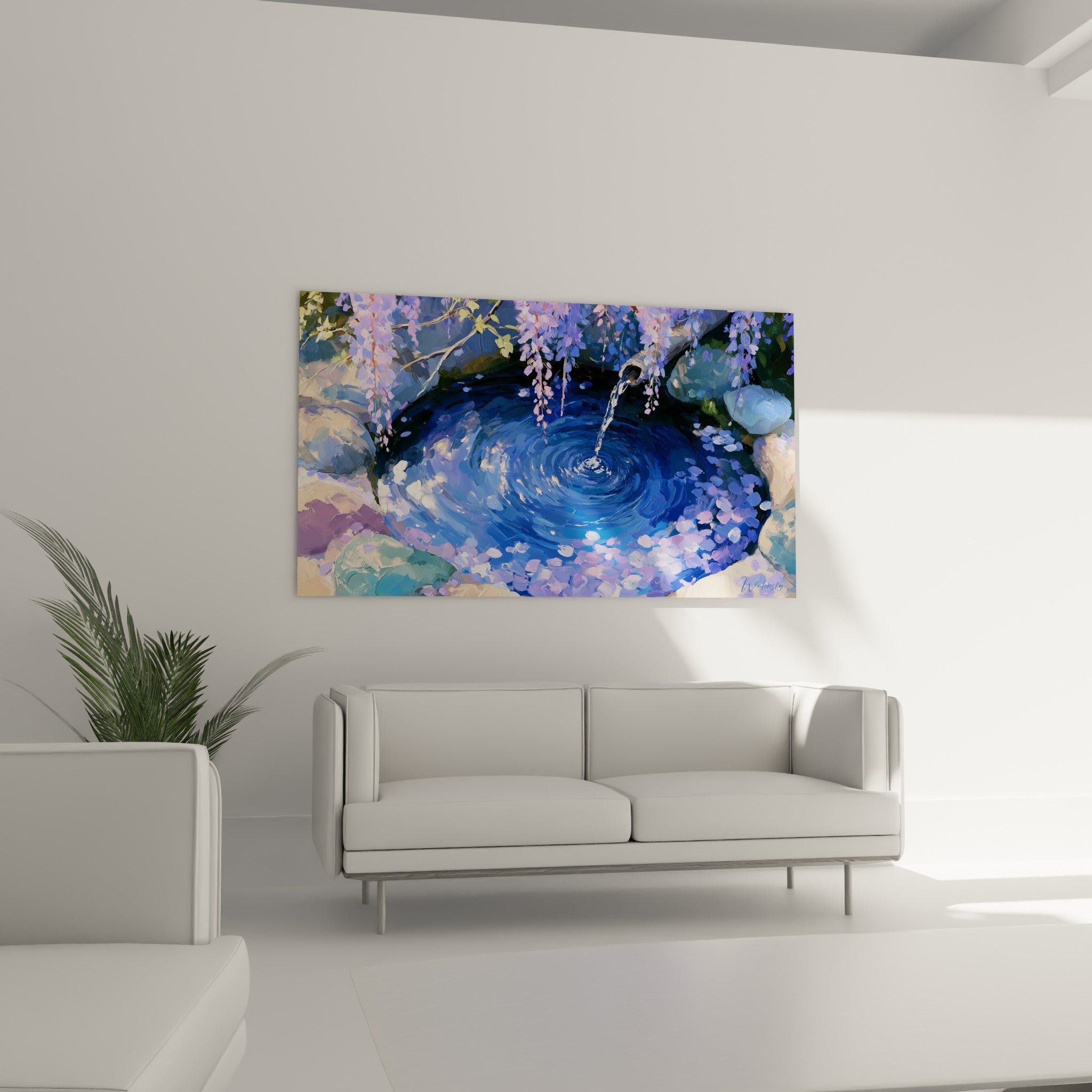 Fontaine en bambou et pétales lilas flottants au-dessus d'un canapé dans un salon lumineux