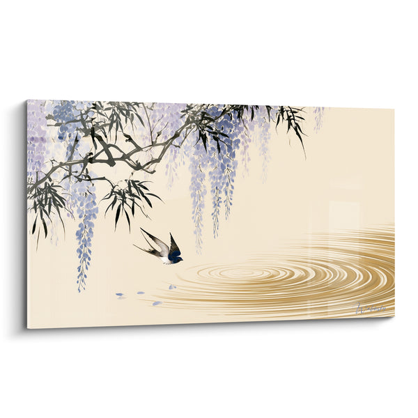 Tableau Hirondelle survolant l'eau sous les fleurs mauves - Instant suspendu - Edition Glycine