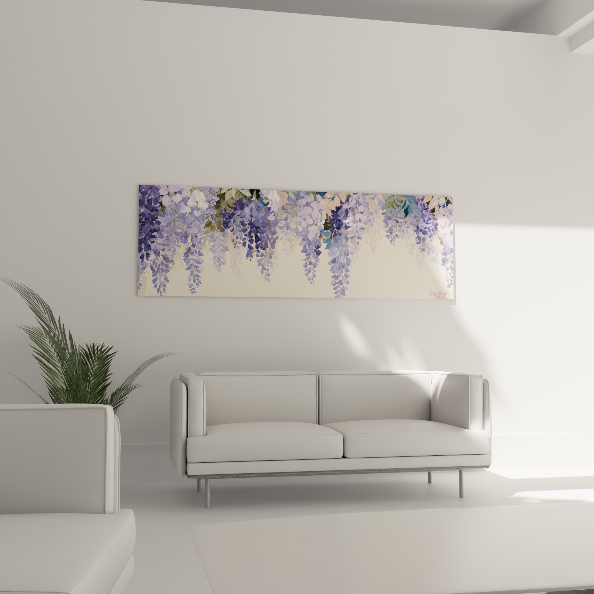 Fleurs de glycine lavande et feuillage vert sauge au-dessus d'un canapé dans un salon lumineux