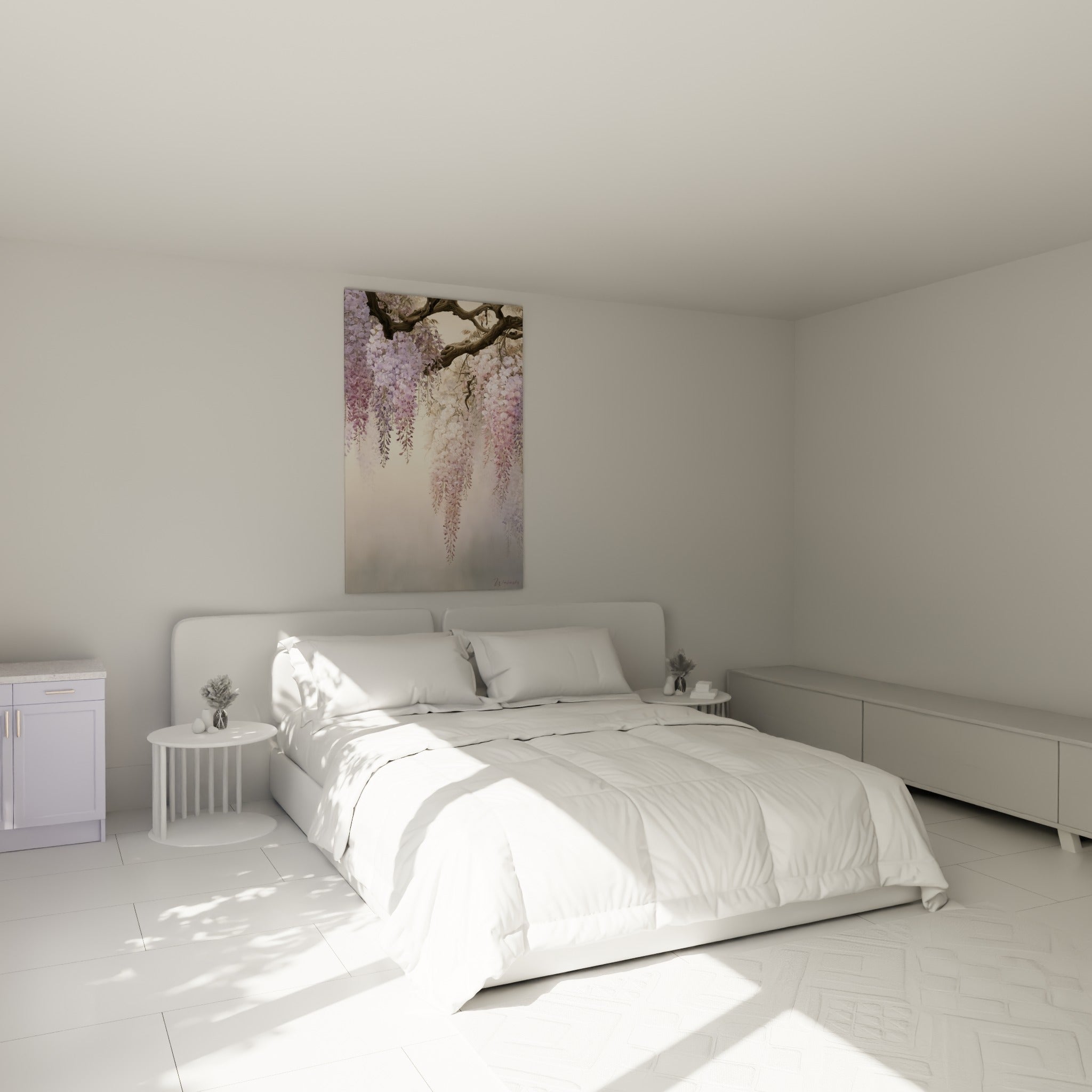 Grappes de glycine lilas et blanche accrochées au-dessus d'un lit dans une chambre claire