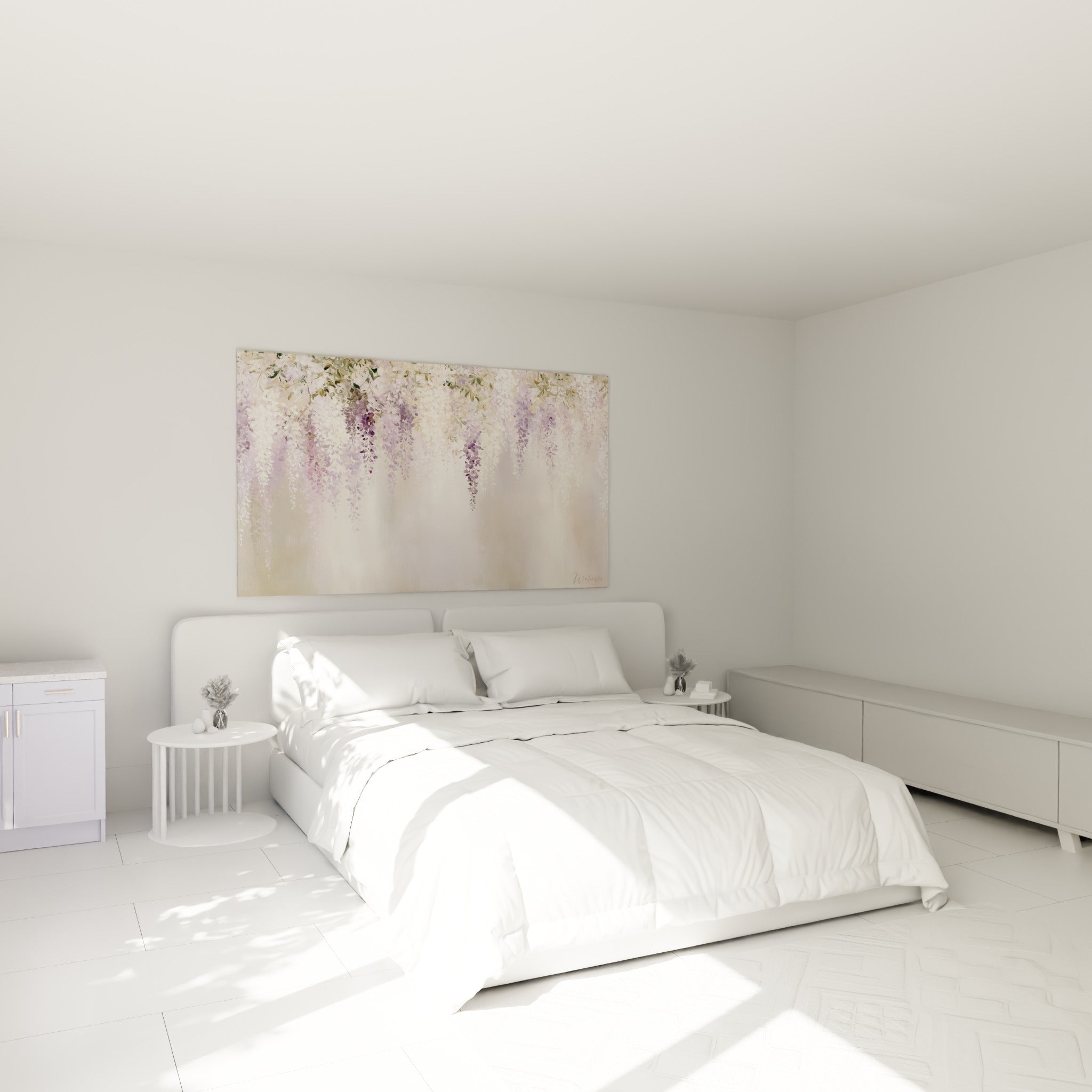 Cascade de glycine lilas et crème peinte au-dessus d'un lit dans une chambre claire