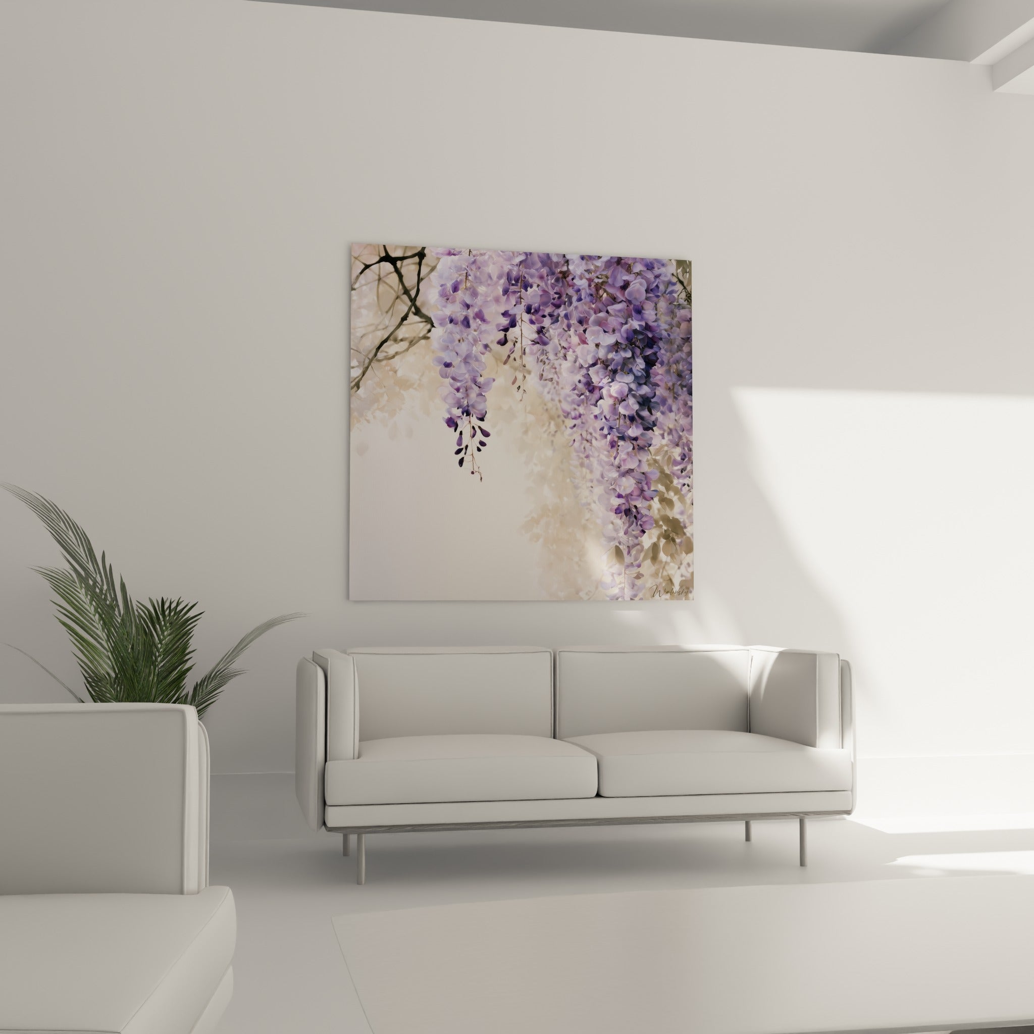 Grappes de glycine mauve et beige accrochées au-dessus d'un canapé dans un salon lumineux