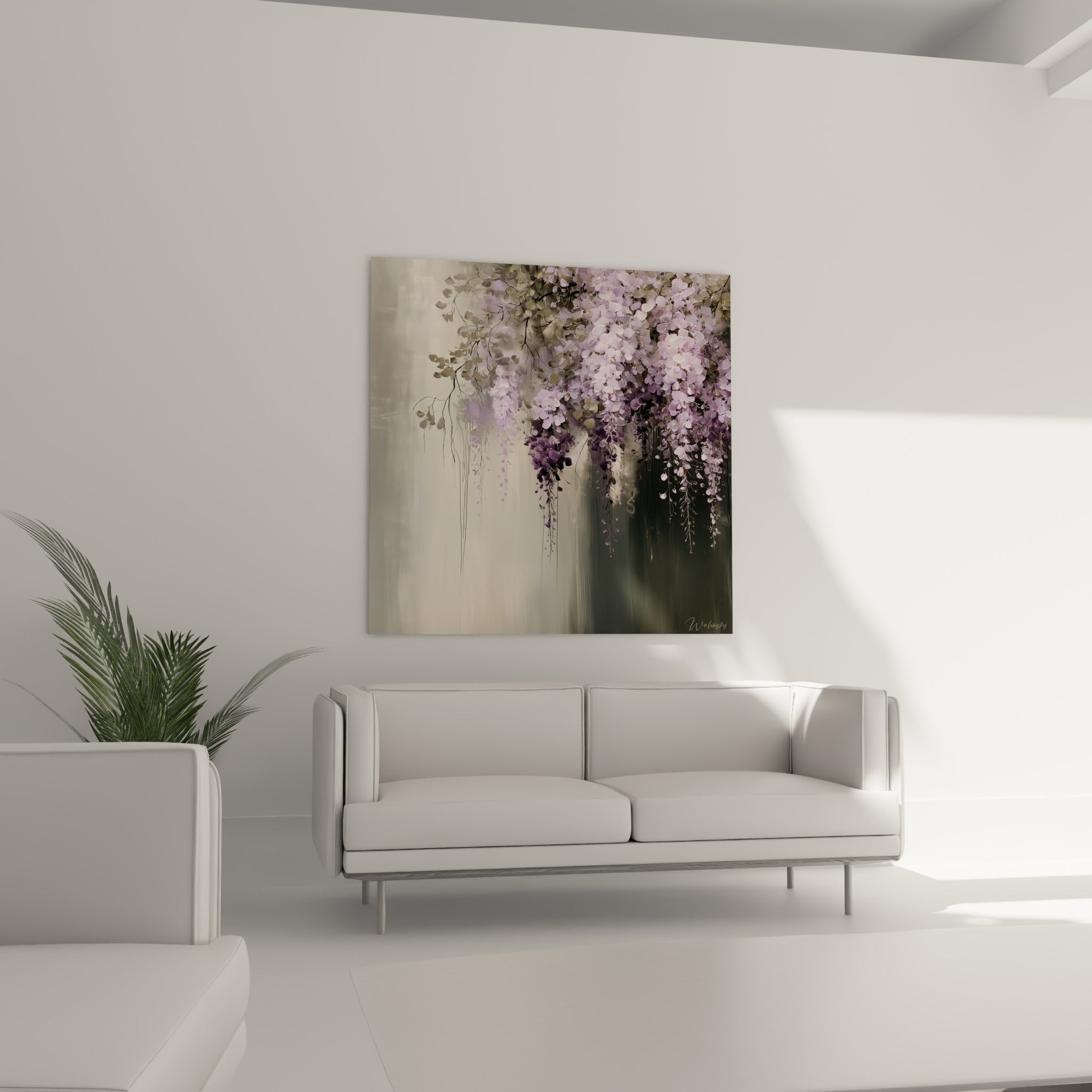Grappes de glycine lilas et grises en cascade au-dessus d'un canapé dans un salon lumineux