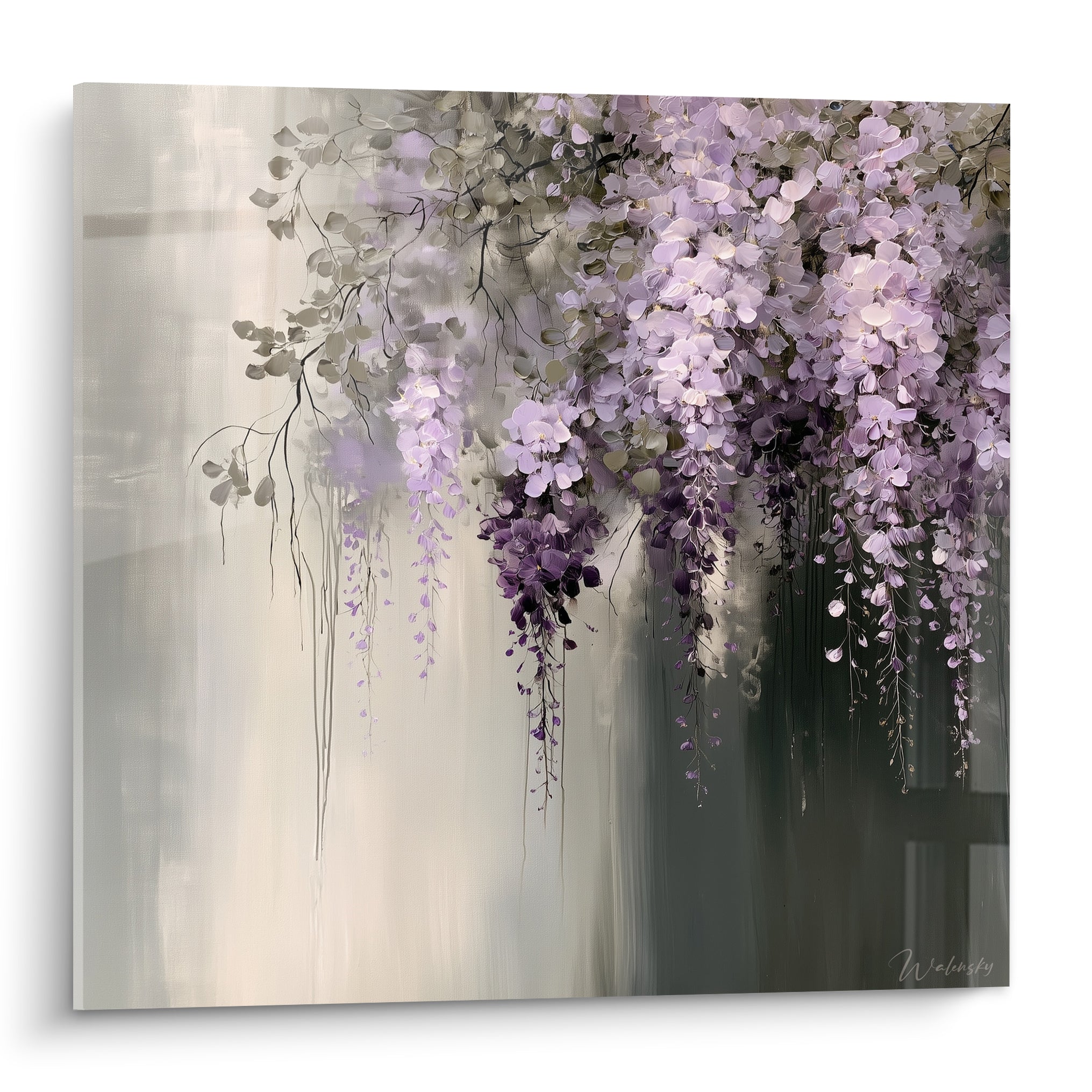 Glycine mauve et grise en cascade, grappes fleuries tombant sur fond brumeux