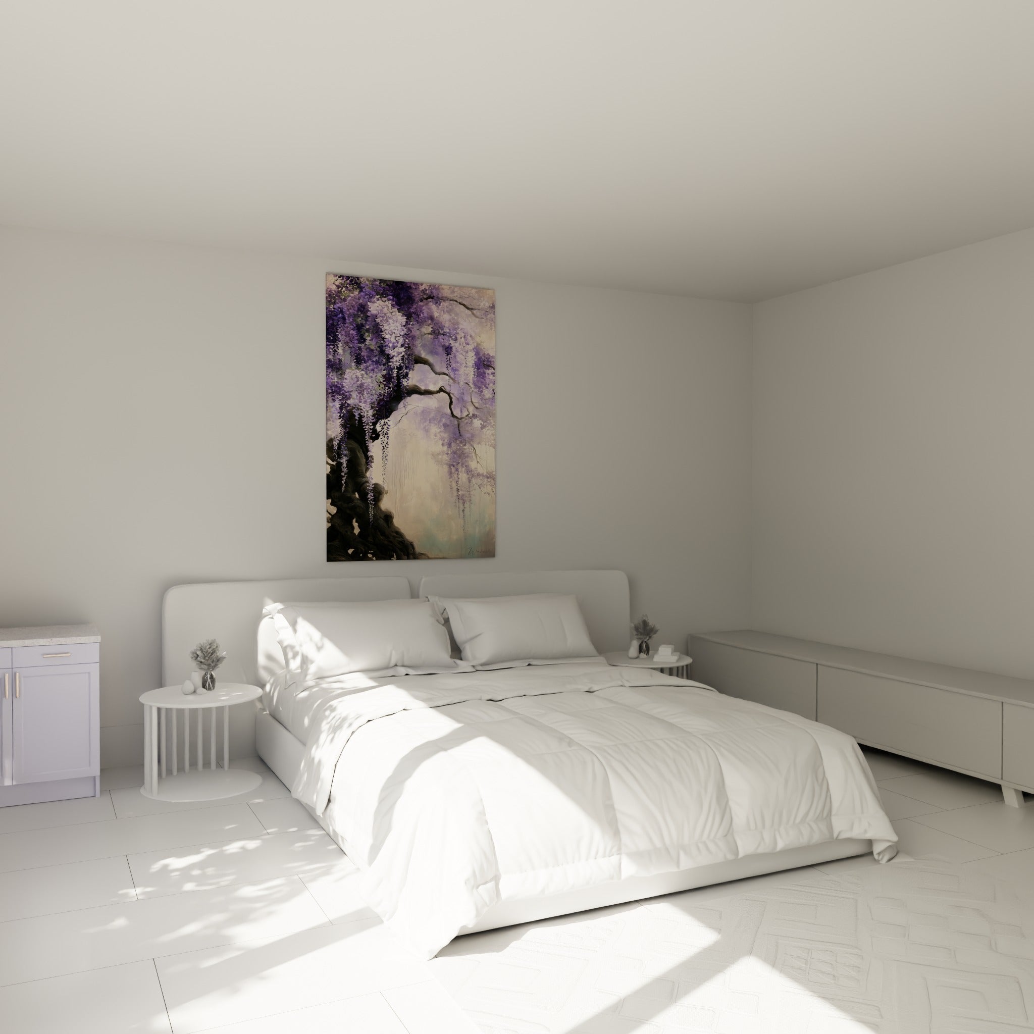 Grappes de glycine mauve et blanche suspendues au-dessus d'un lit dans une chambre claire