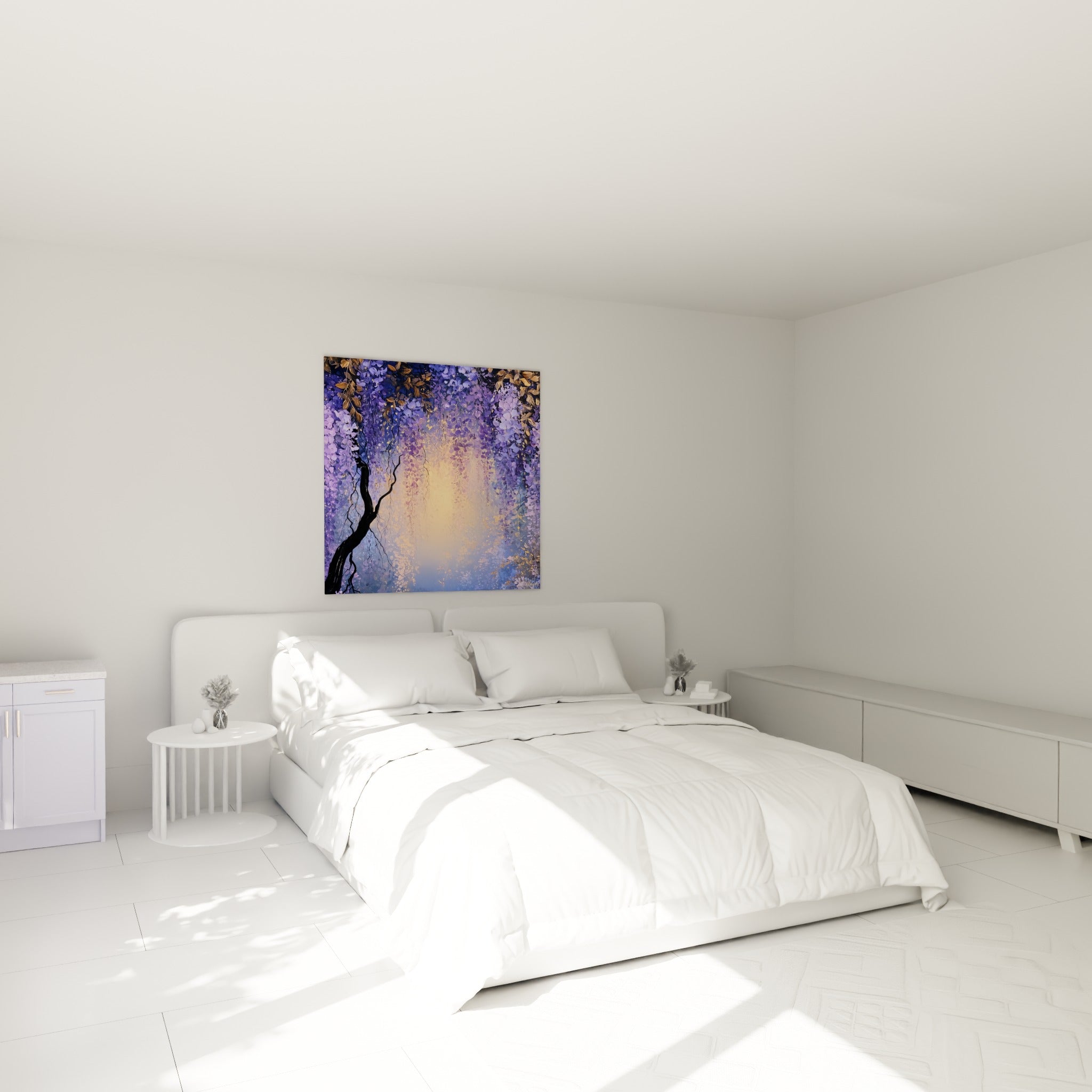 Glycine mauve et dorée déployée au-dessus d'un lit dans une chambre claire