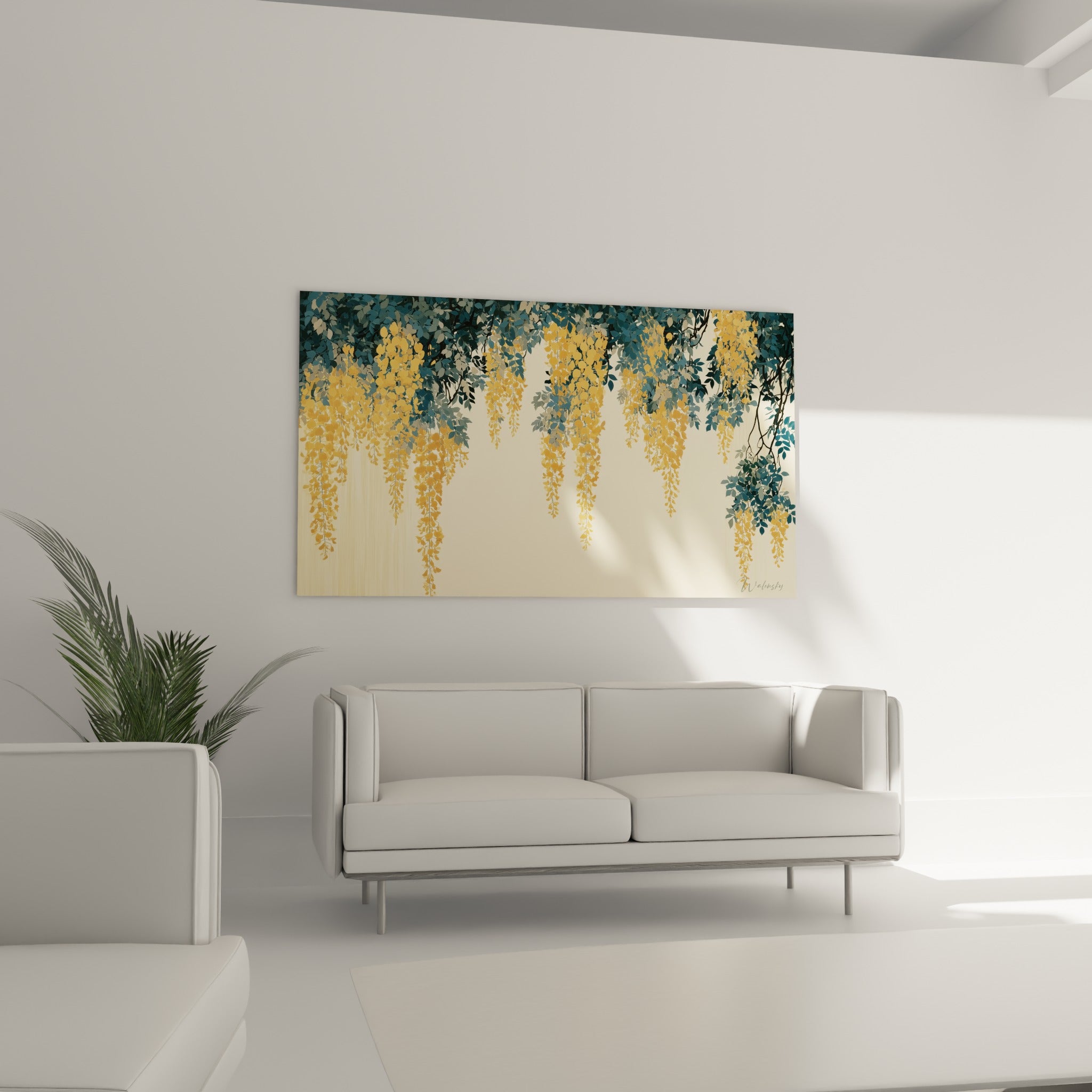 Glycine dorée suspendue sur fond ivoire, branches noires filigranées, au-dessus d'un canapé dans un salon lumineux
