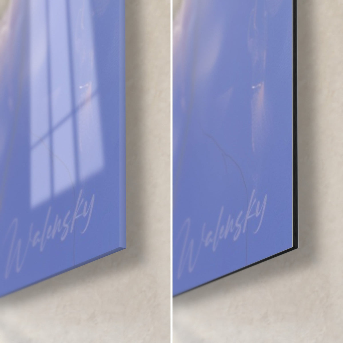 Quadro pergolato di glicine blu lavanda, angolo in basso a destra: vetro acrilico lucido con riflessi a sinistra, alluminio Dibond nero opaco a destra