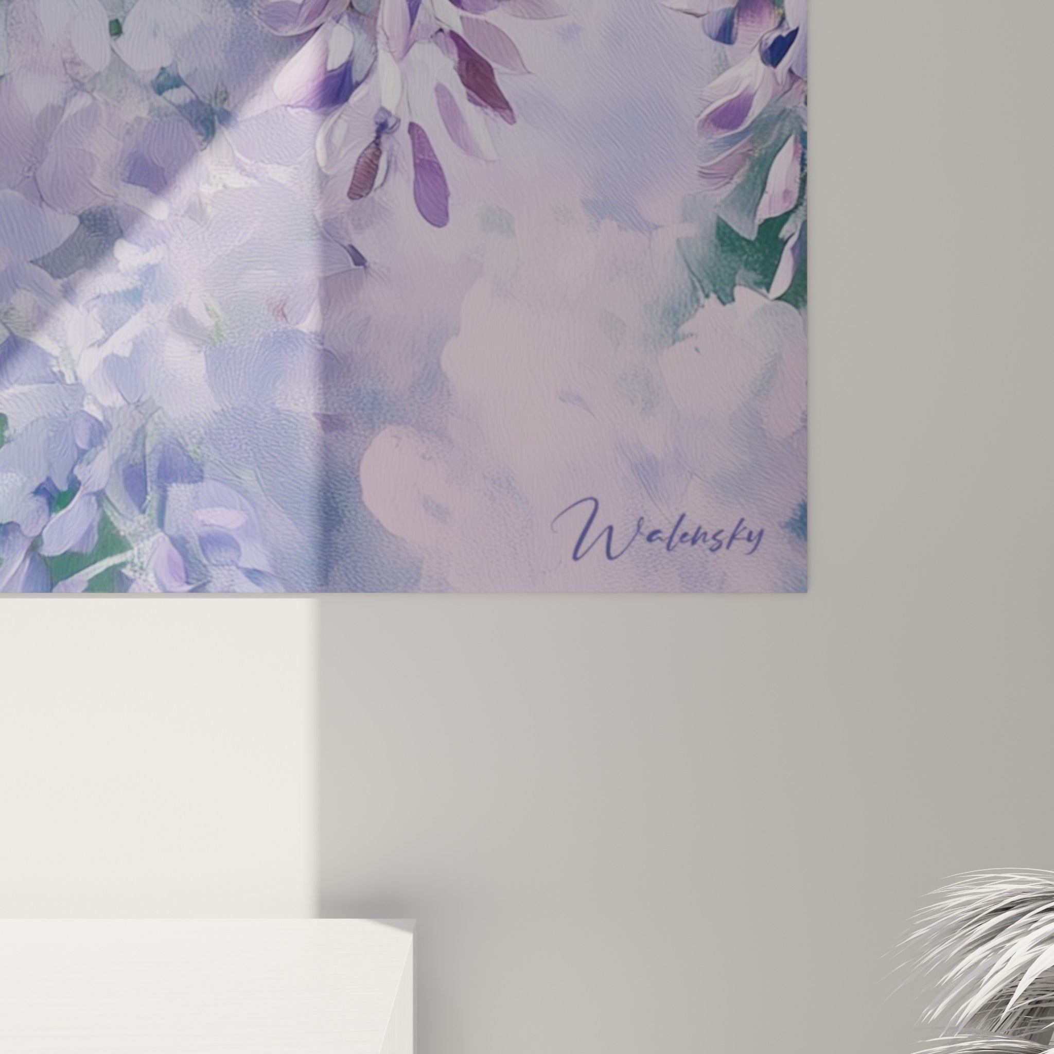 Détail des pétales de glycine où le mauve et le blanc se fondent, grain de peinture et empâtements visibles
