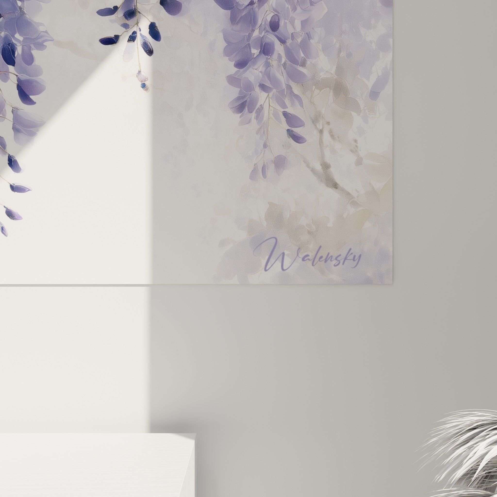 Pétales lilas et mauves de la glycine, texture aquarelle visible avec fondus beiges délicats