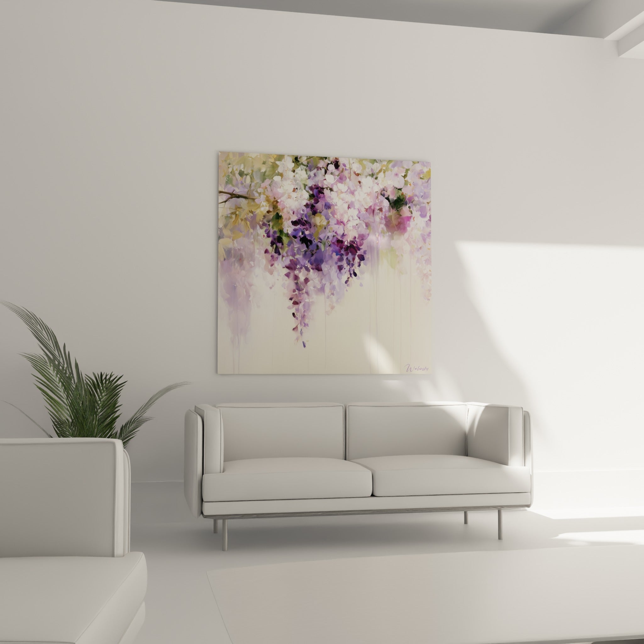 Grappes de glycine pourpre et lavande suspendues, disposées au-dessus d'un canapé dans un salon lumineux