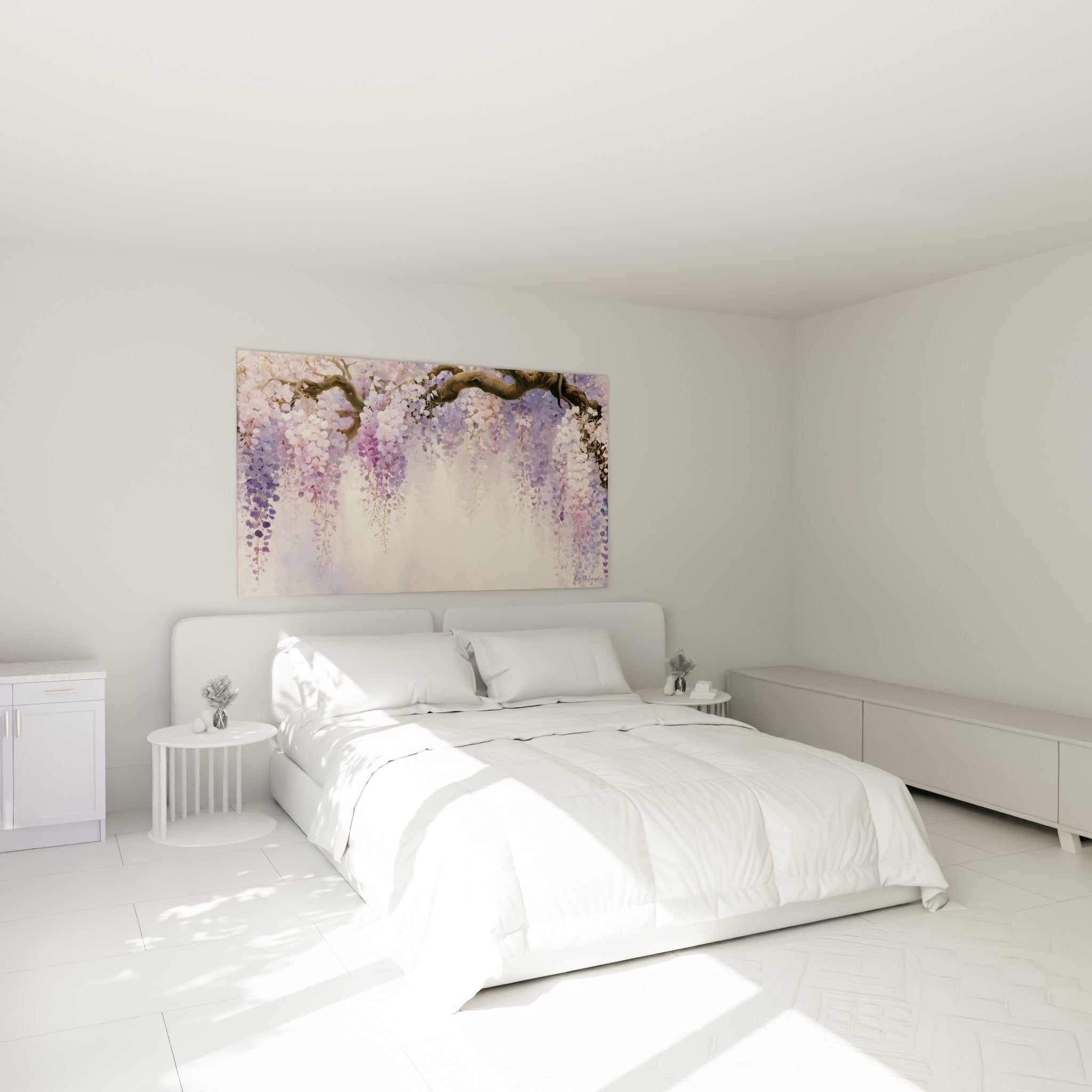 Grappes de glycine violette et rose pastel au-dessus d'un lit dans une chambre claire