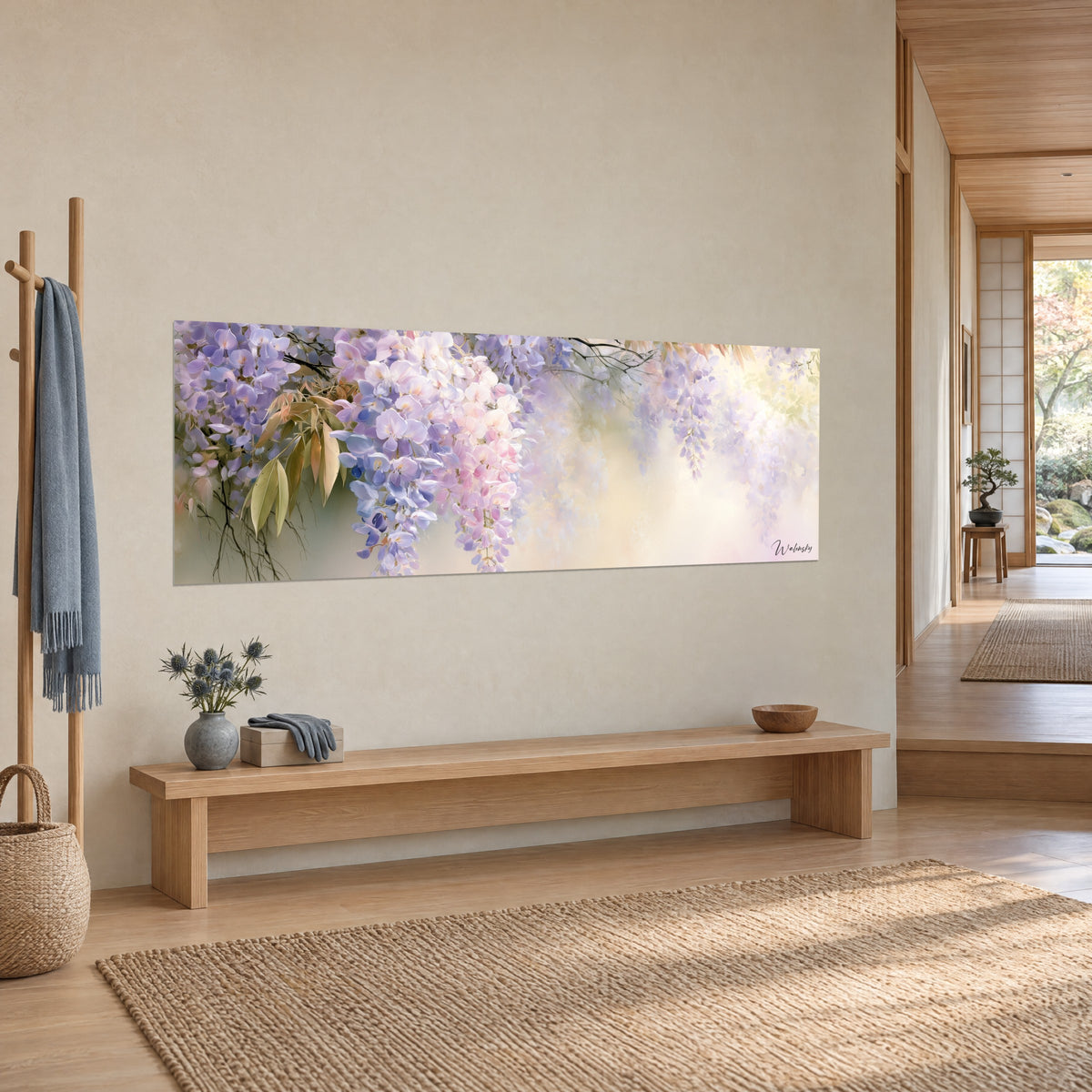 Gemälde Blütentrauben in Flieder und Puderrosa mit verblühten olivgrünen Blättern, aus Dreiviertelansicht über einer Bank aus hellem Holz