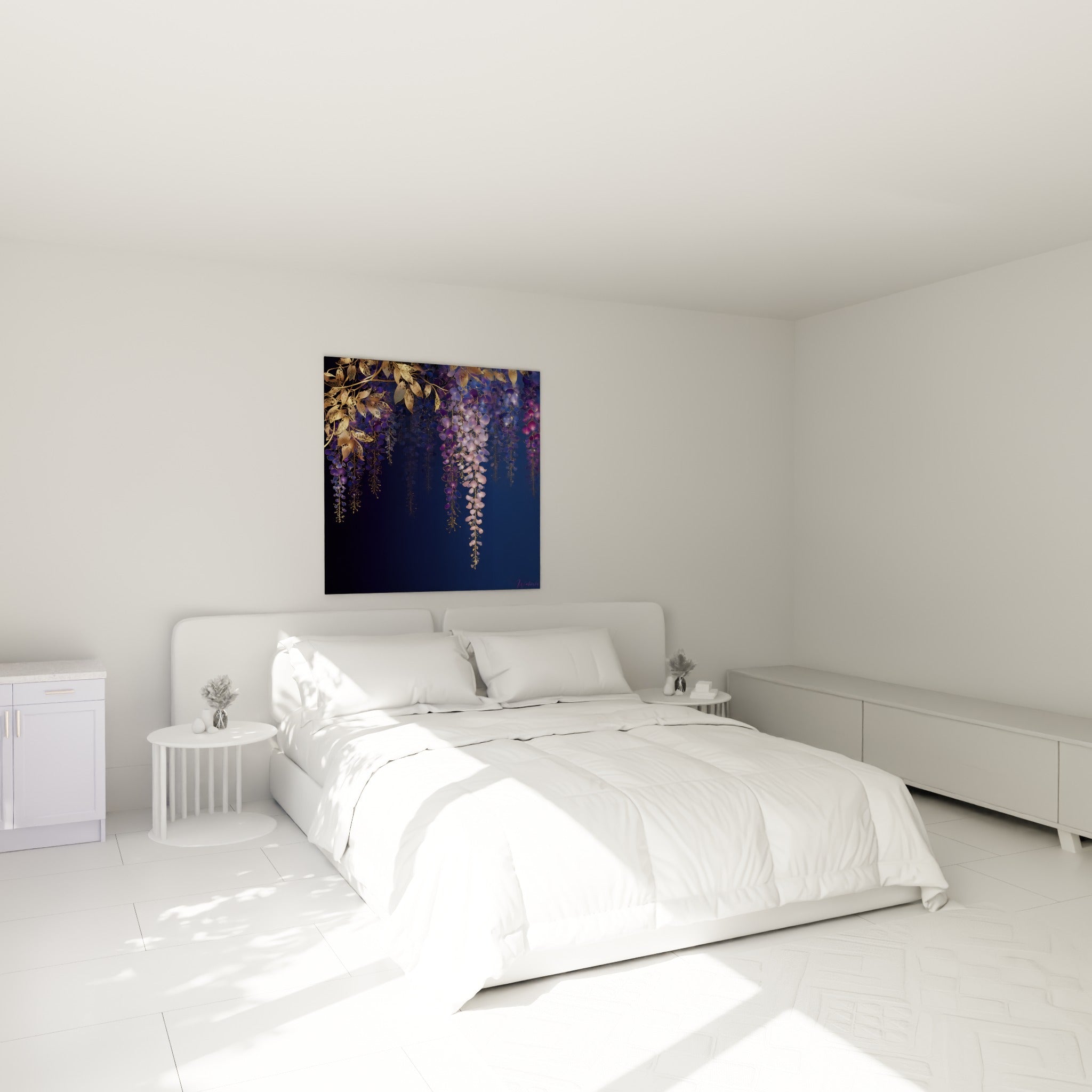 Grappes de glycine mauve et or suspendues, accrochées au-dessus d'un lit dans une chambre claire