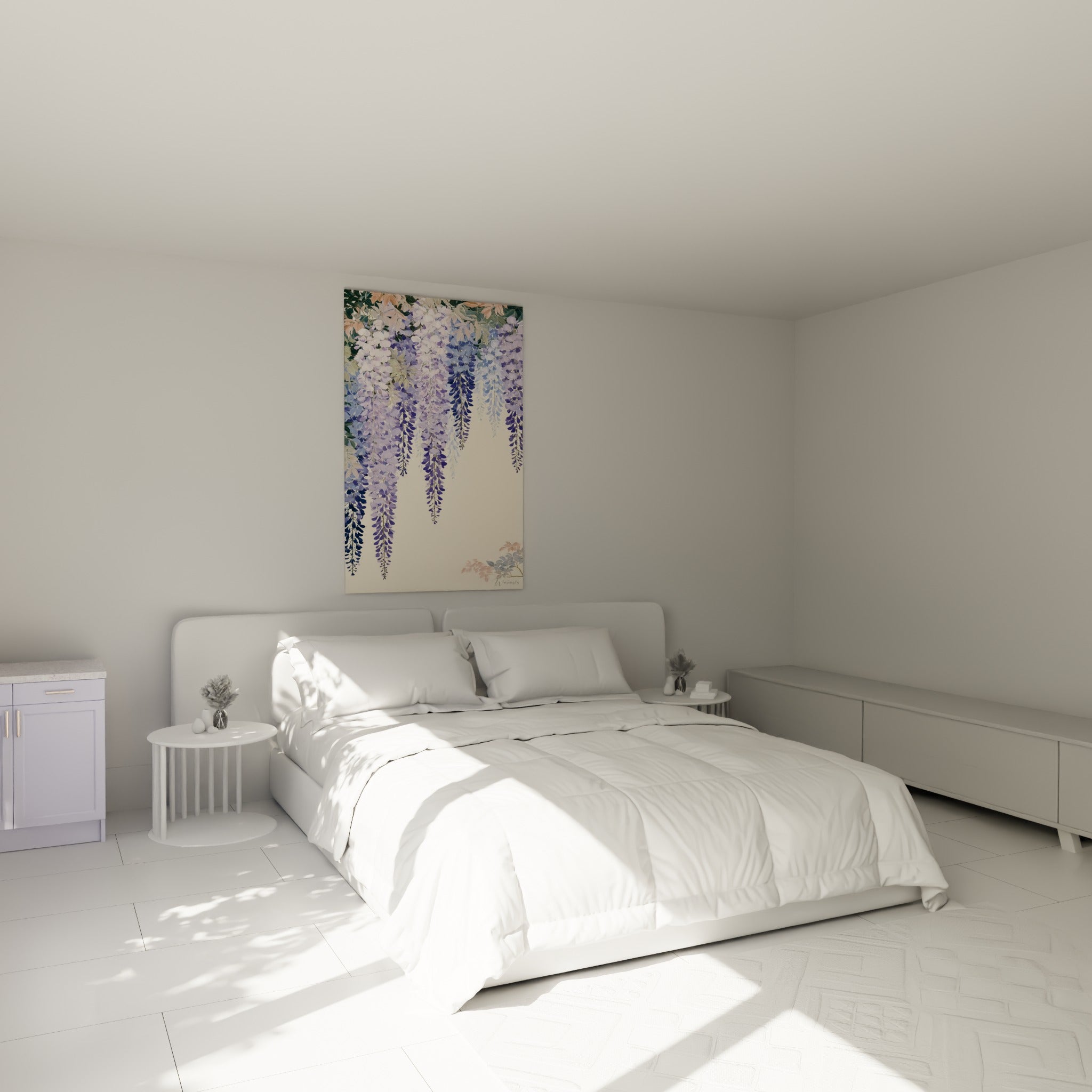 Glycine violine et bleu marine aux pétales suspendus, au-dessus d'un lit dans une chambre claire