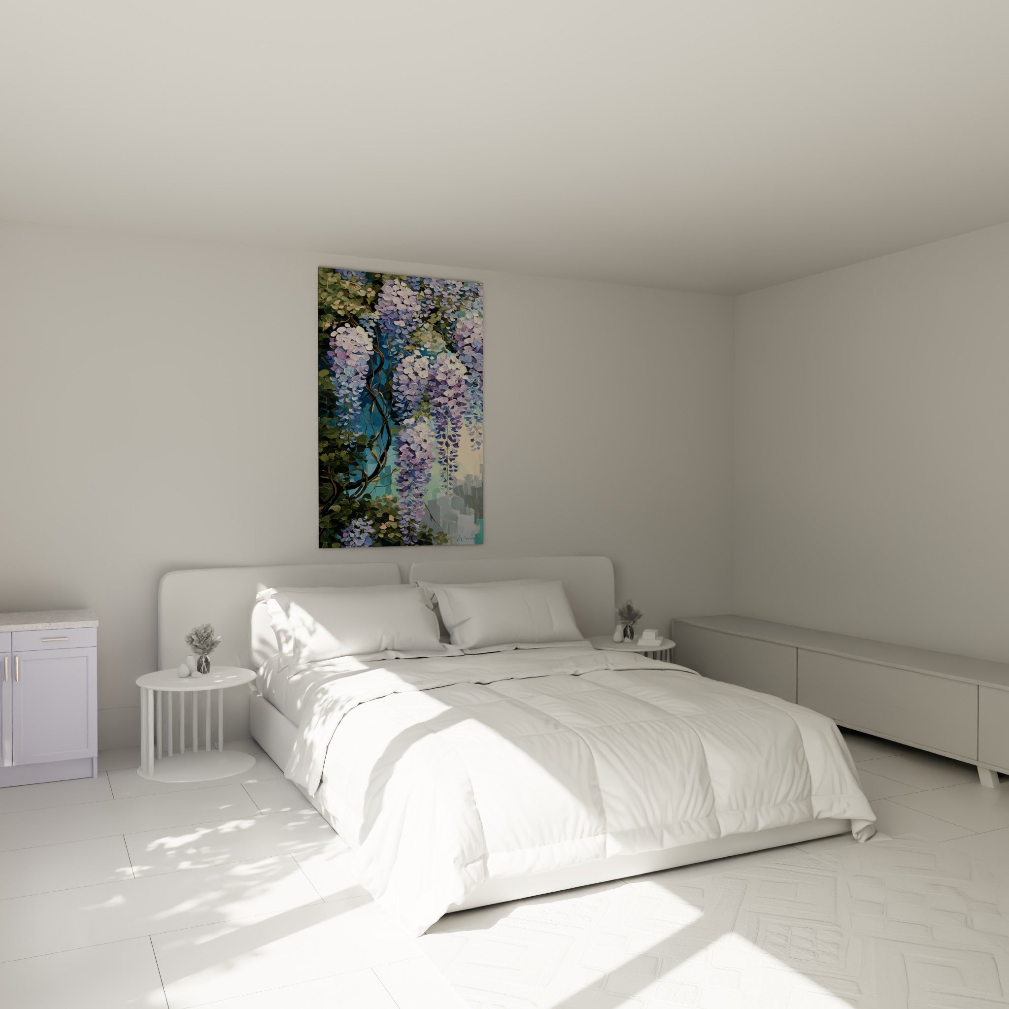 Glycine violine aux pétales lilas et blancs accrochée au-dessus d'un lit dans une chambre claire