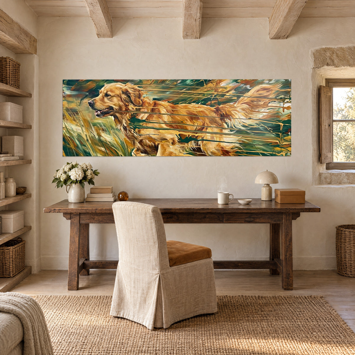 Schilderij golden met gestrekte snuit, karamelkleurige vacht met donkergroene druppels, boven een houten bureau in een stenen kamer