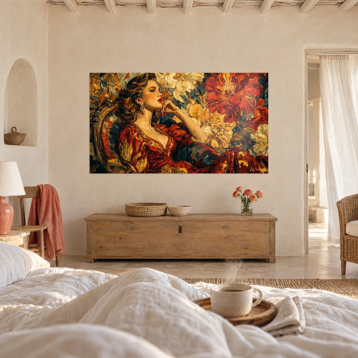 Cuadro musa pensativa de rizos castaños, vestido rojo vivo y flores amarillo dorado, encima de una cama en un dormitorio claro