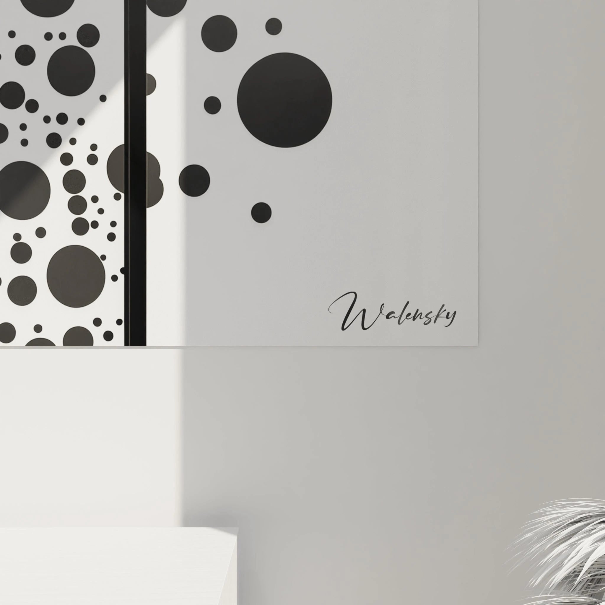 Tableau tacheté noir et blanc de Walensky avec divers cercles pour une décoration moderne