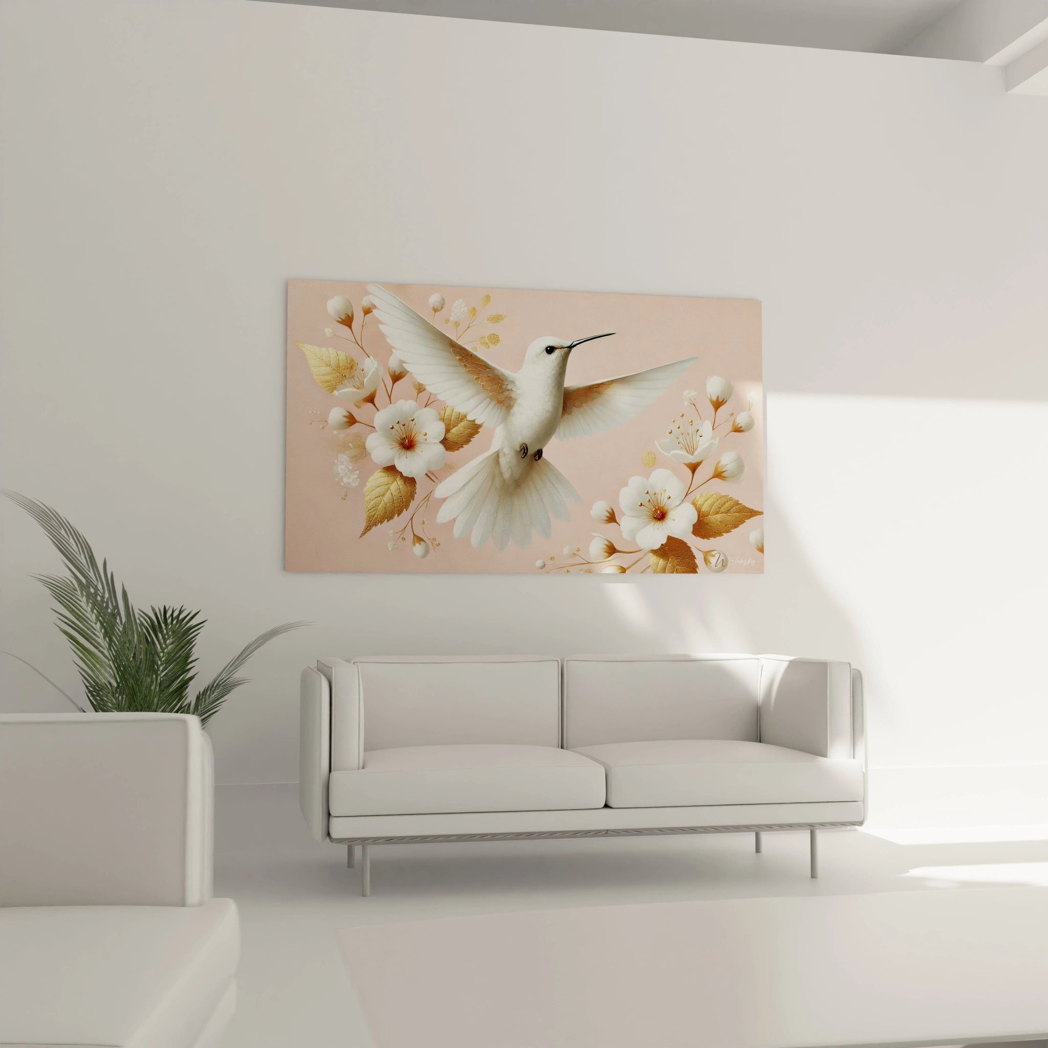 tableau colibri cree une ambiance apaisante au dessus du canapé grace a son fond rose pale et ses reflets dores ajoutant chaleur et raffinement a votre salon une piece maitresse subtile

