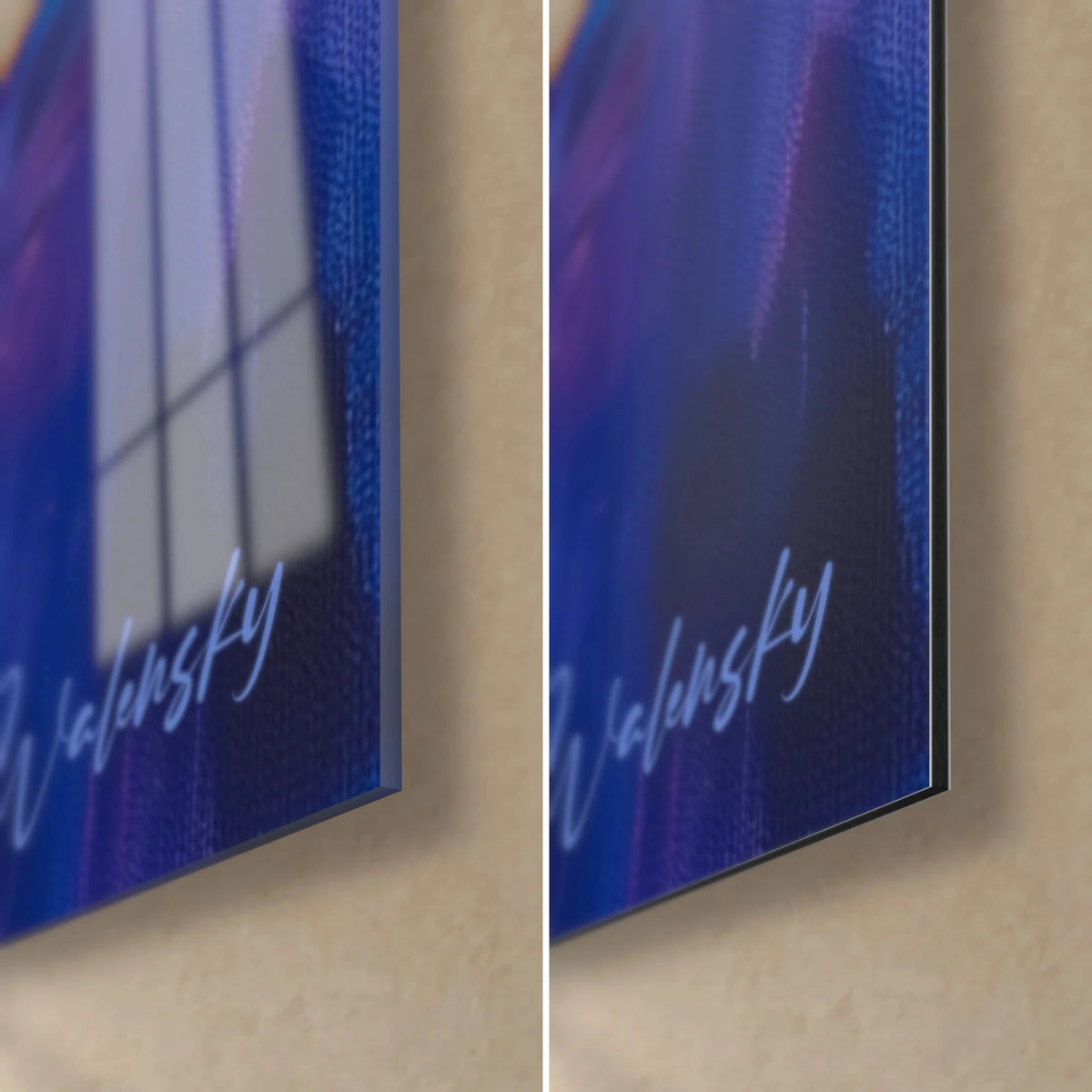 Tableau oiseau de proie en coups de spatule indigo et magenta, coin bas droit : verre brillant à gauche, Dibond mat à droite