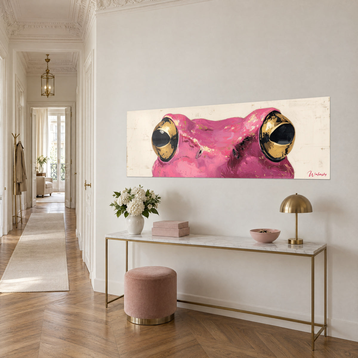 Schilderij van een fuchsia pad met zwarte pupillen omlijnd met goud, dikke verfstreek op crème, driekwart op een vergulde console, Haussmann-gang