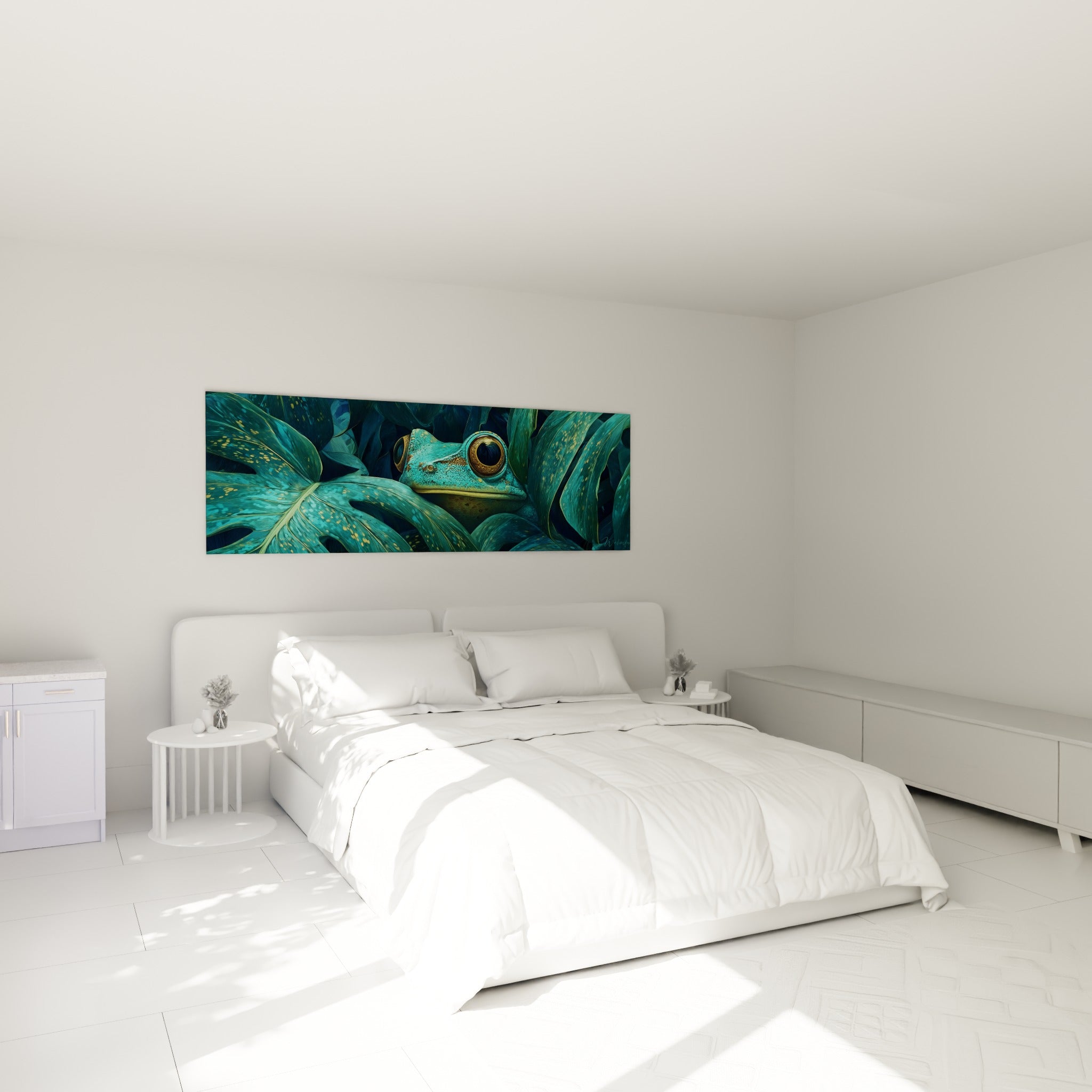 Amphibien aux yeux dorés et peau turquoise accroché au-dessus d'un lit dans une chambre claire