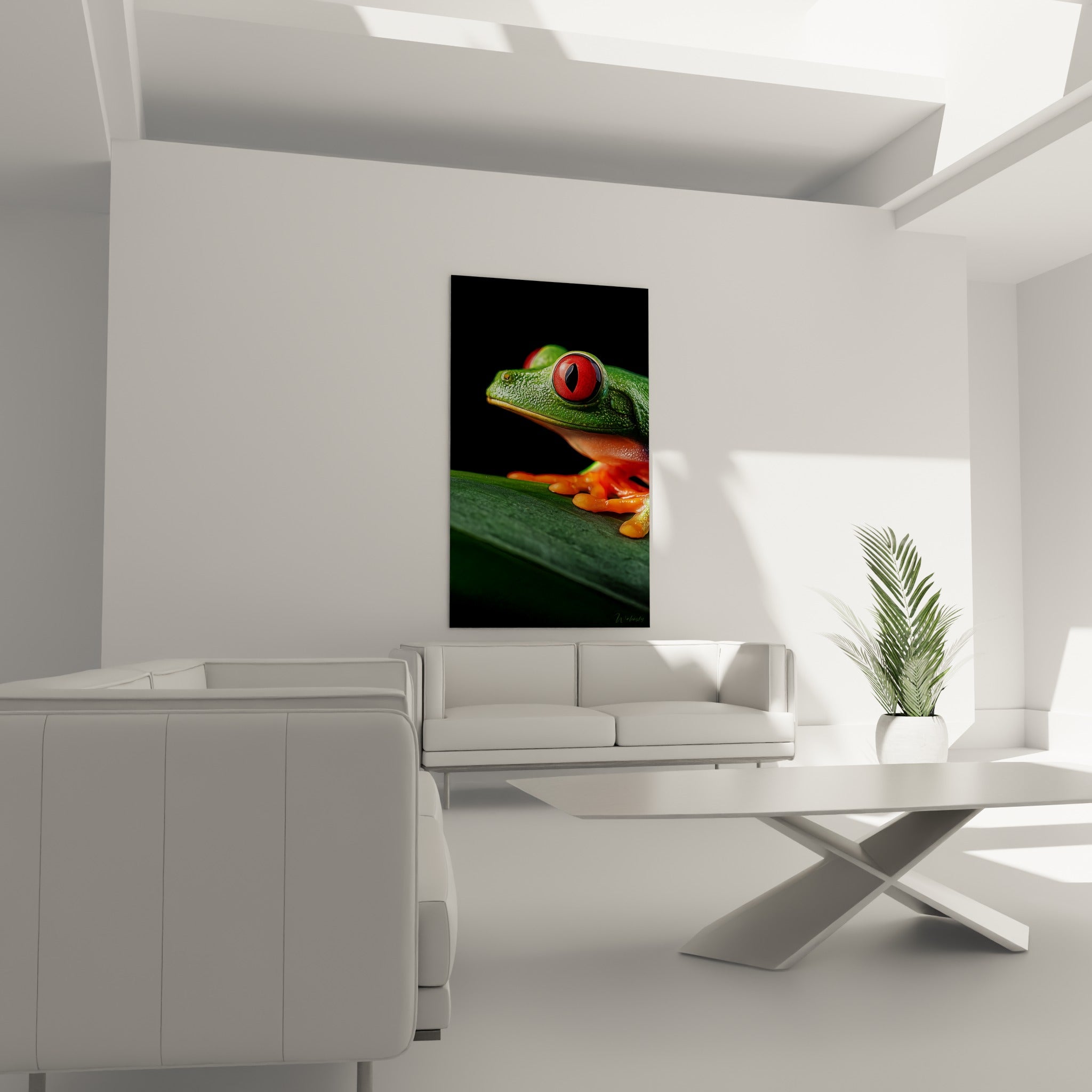 Amphibien vert émeraude aux yeux rouges au-dessus d'un canapé dans un salon lumineux