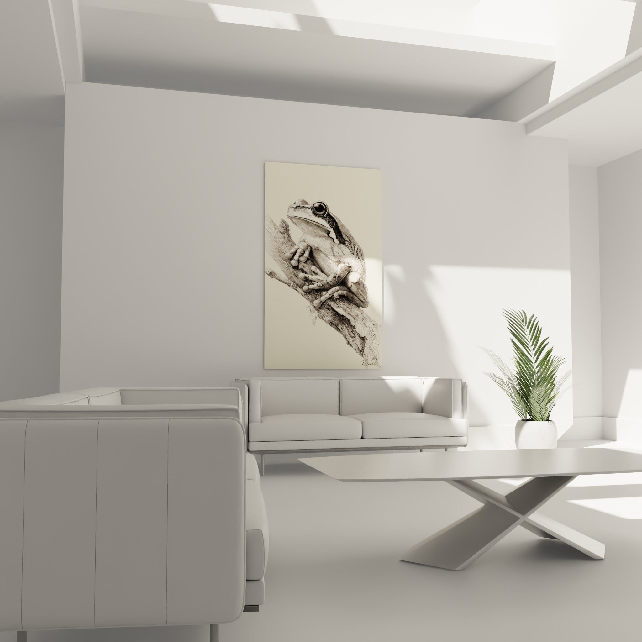 Batracien au regard rond détaillé en noir intense sur bois brun au-dessus d'un canapé dans un salon lumineux