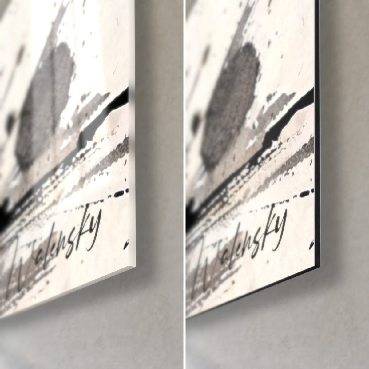 Tableau fauve moucheté, coin bas droit : signature noire sur fond crème, verre brillant à gauche, alu Dibond mat à droite