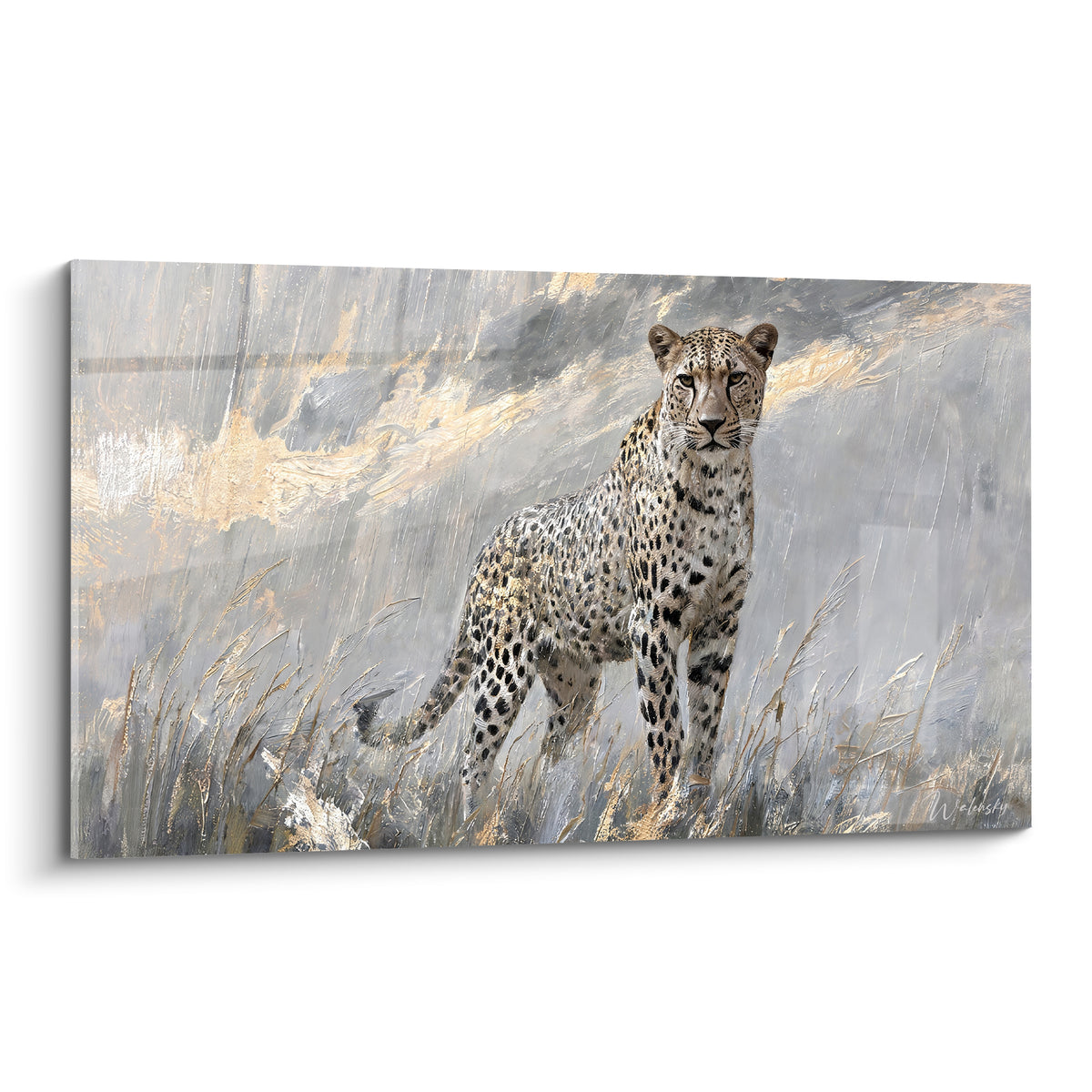 Guépard doré aux taches noires, dressé dans des herbes hautes sur fond gris anthracite peint