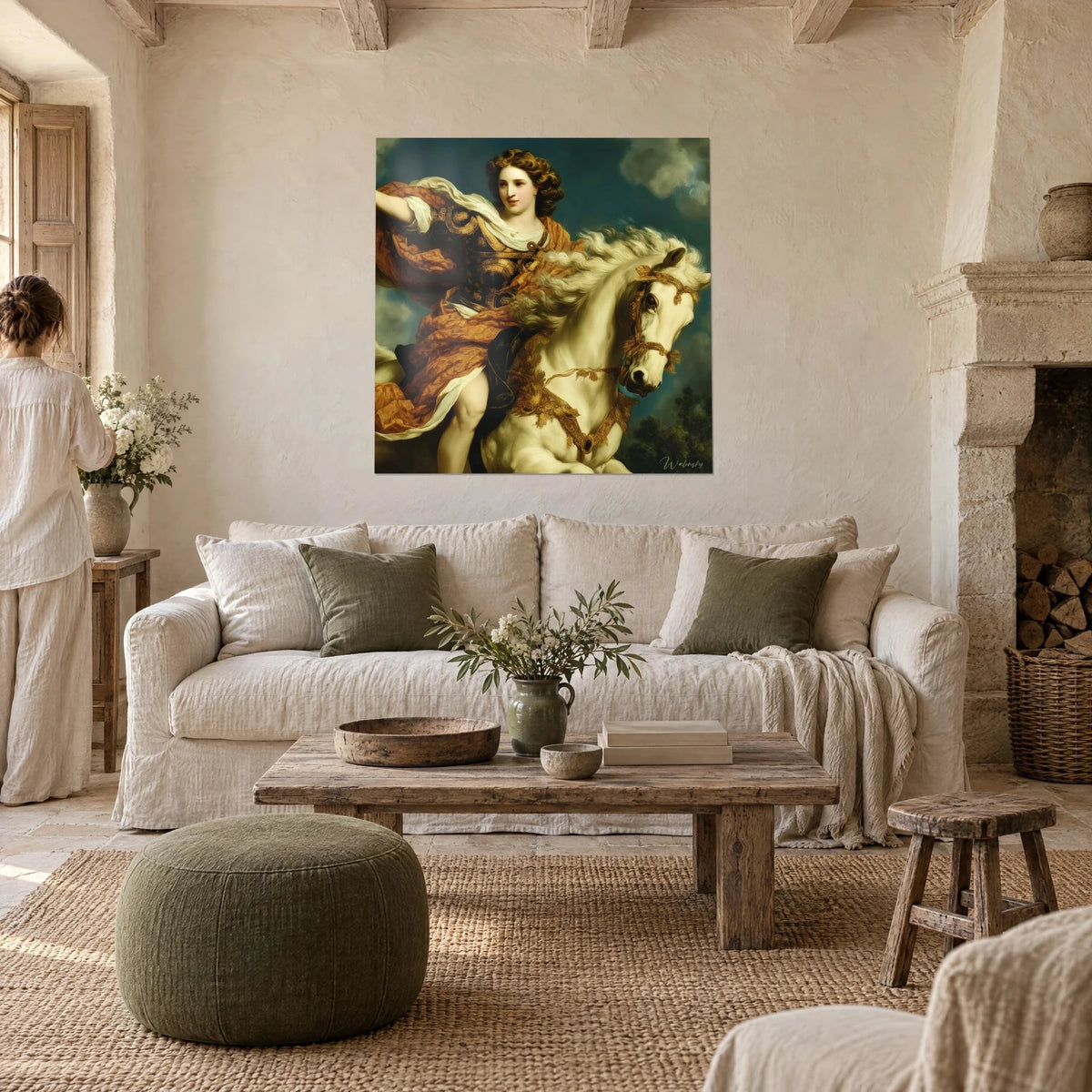 Tableau cavalière néo classique drapée d'orange et d'or, cheval blanc crinière au vent, au-dessus d'un canapé dans un salon lumineux
