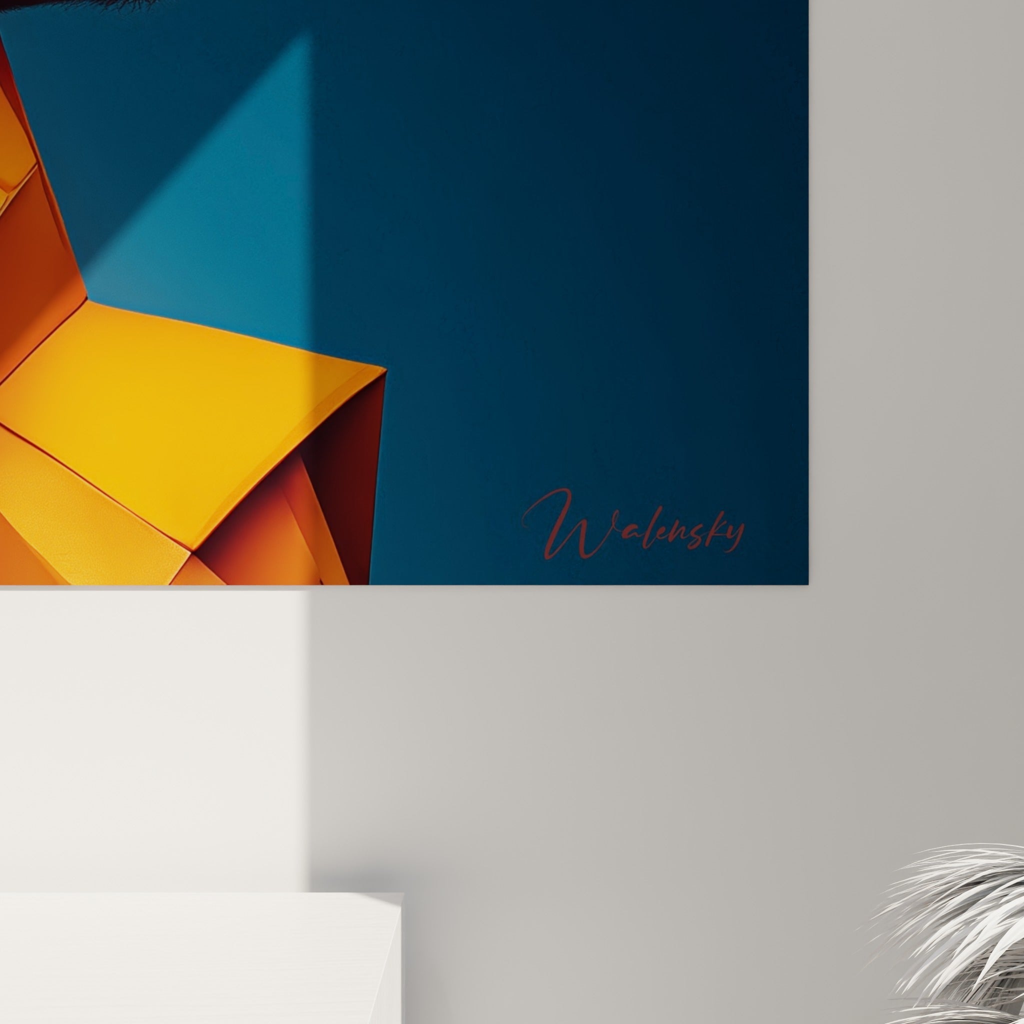 Grain satiné du tableau haute couture révélant les nuances orange et bleu marine sur la matière imprimée
