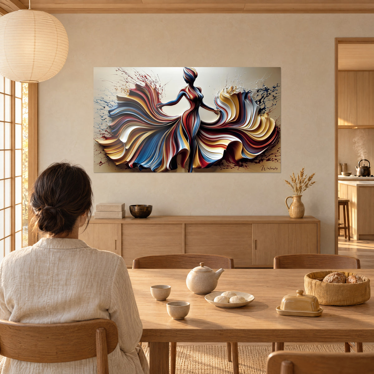 Cuadro vals de gruesas capas de pintura en rojo, azul azur y ocre, silueta esbelta, mesa de madera y tetera, dos personas de espaldas